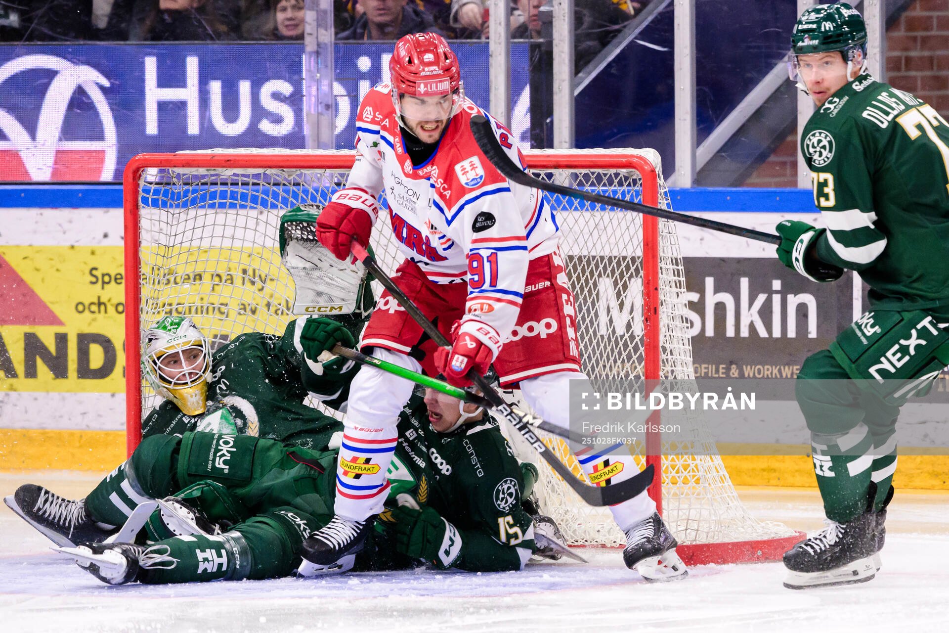 Färjestads Jack Berglund, målvakt Melker Thelin och Adam