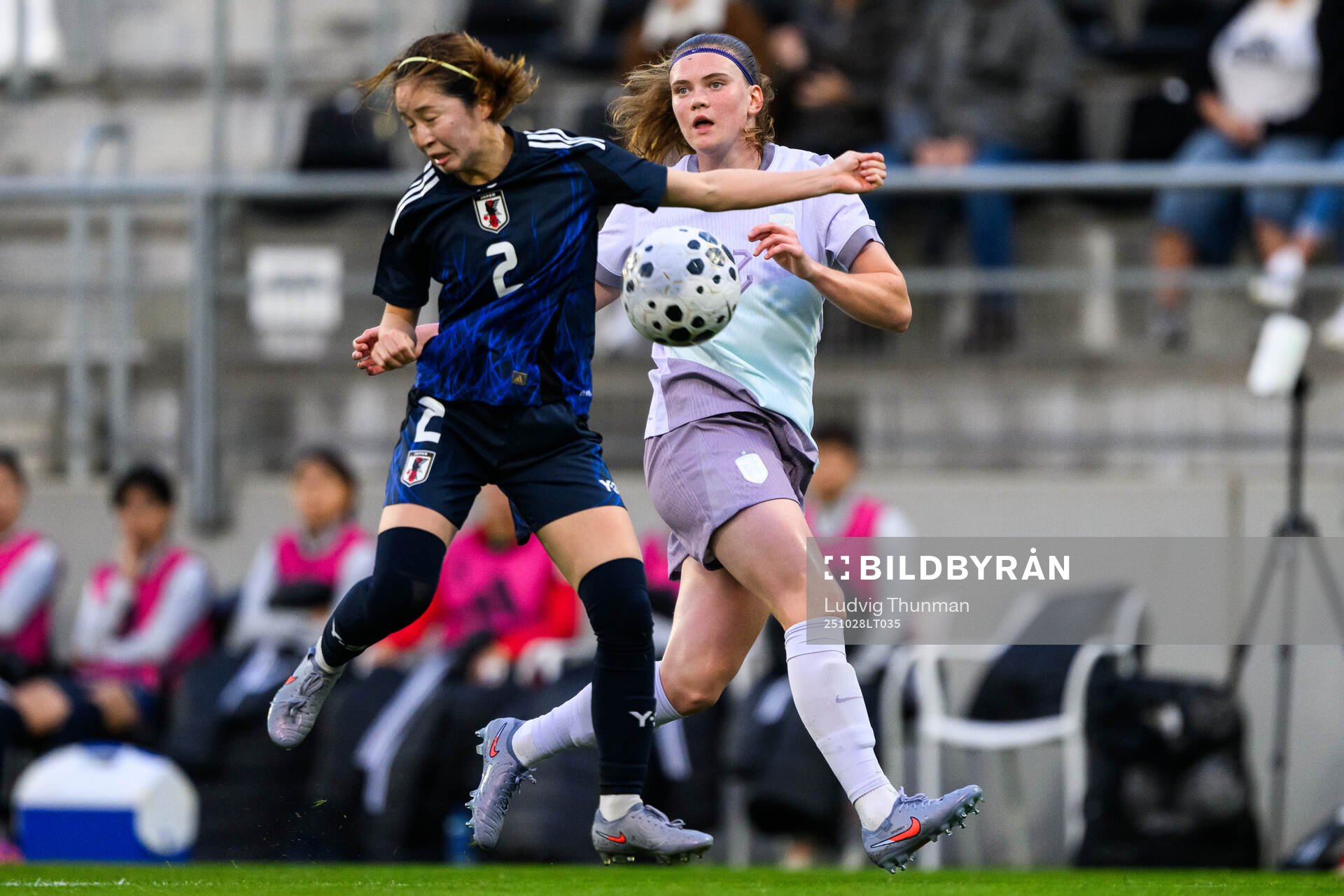 Risa Shimizu of Japan and Signe Gaupset of Norway