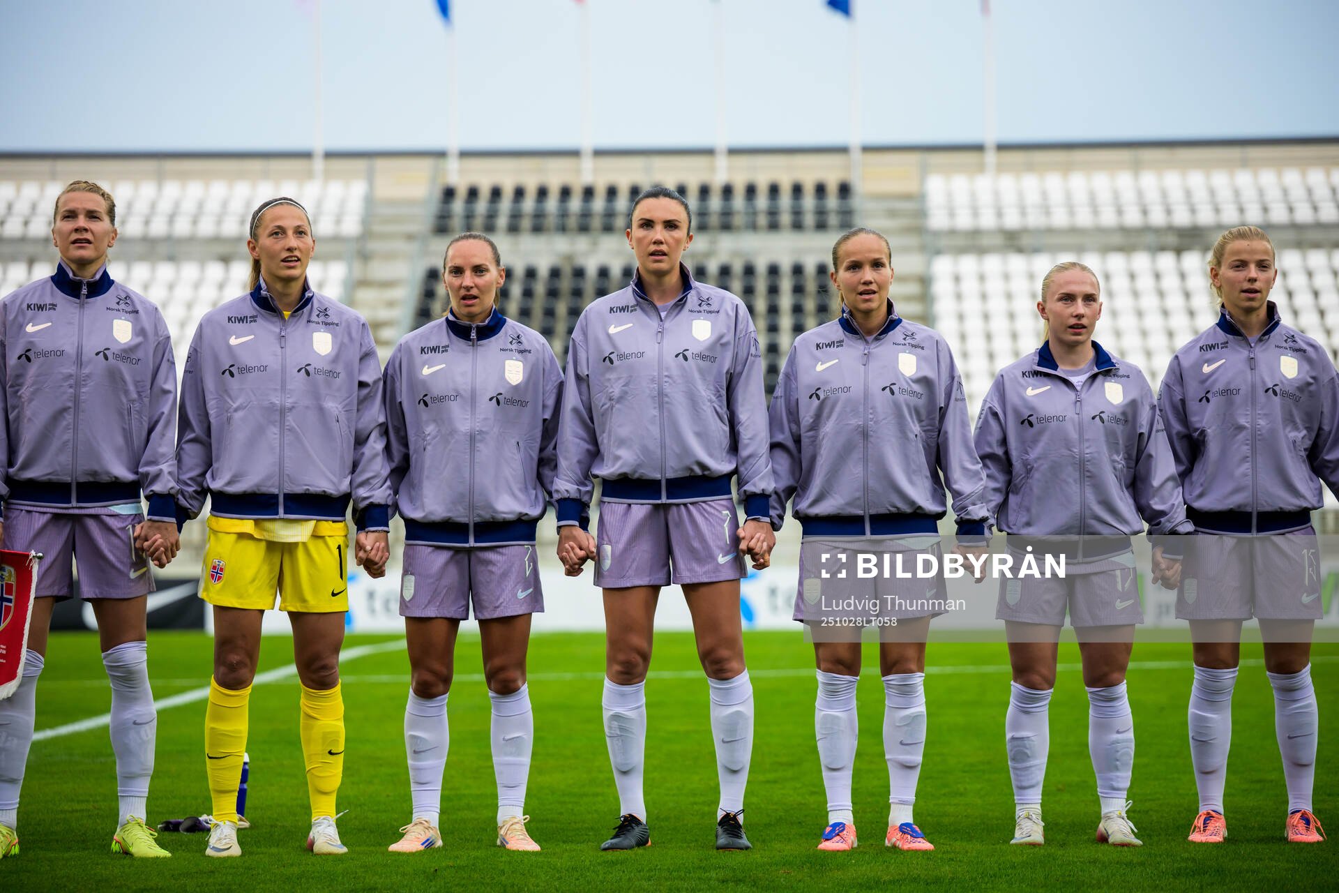 Ada Hegerberg, goalkeeper Cecilie Hauståker Fiskerstrand,