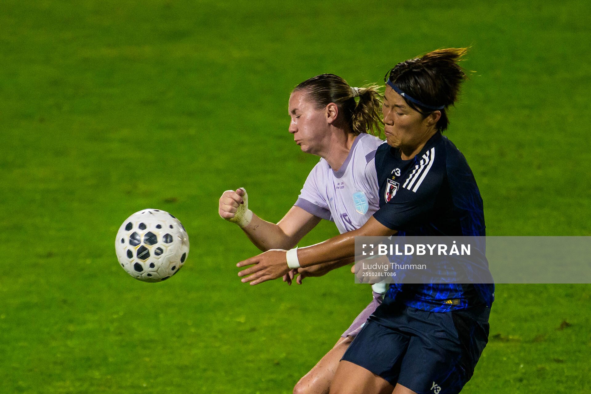 Elisabeth Terland of Norway and Hana Takahashi of Japan