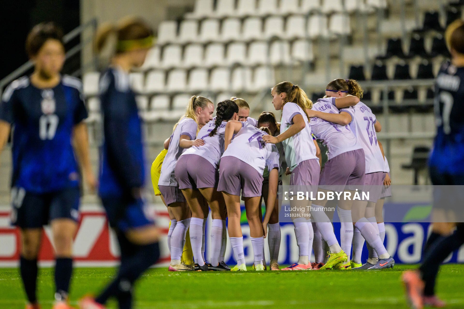 Players of Norway celebrate