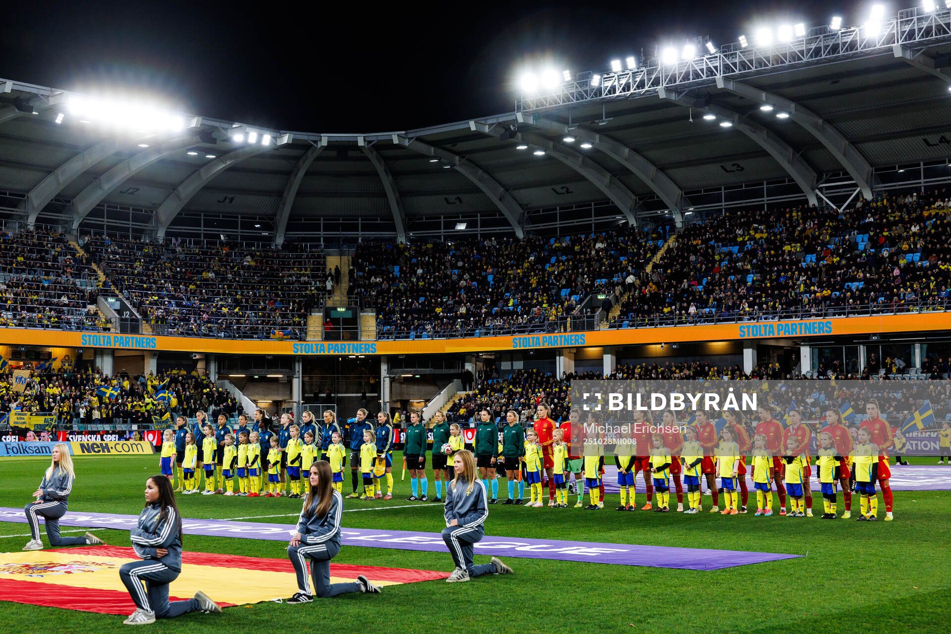 Players of Sweden and of Spain