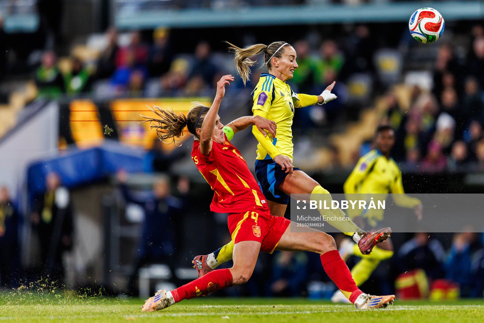 Irene Paredes of Spain and Kosovare Asllani of Sweden
