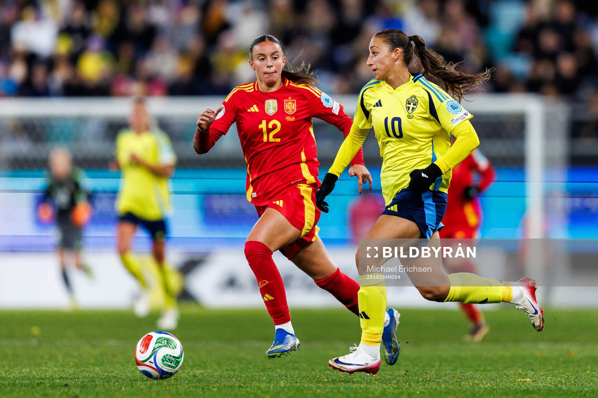 Clara Serrajordi of Spain and Rosa Kafaji of Sweden