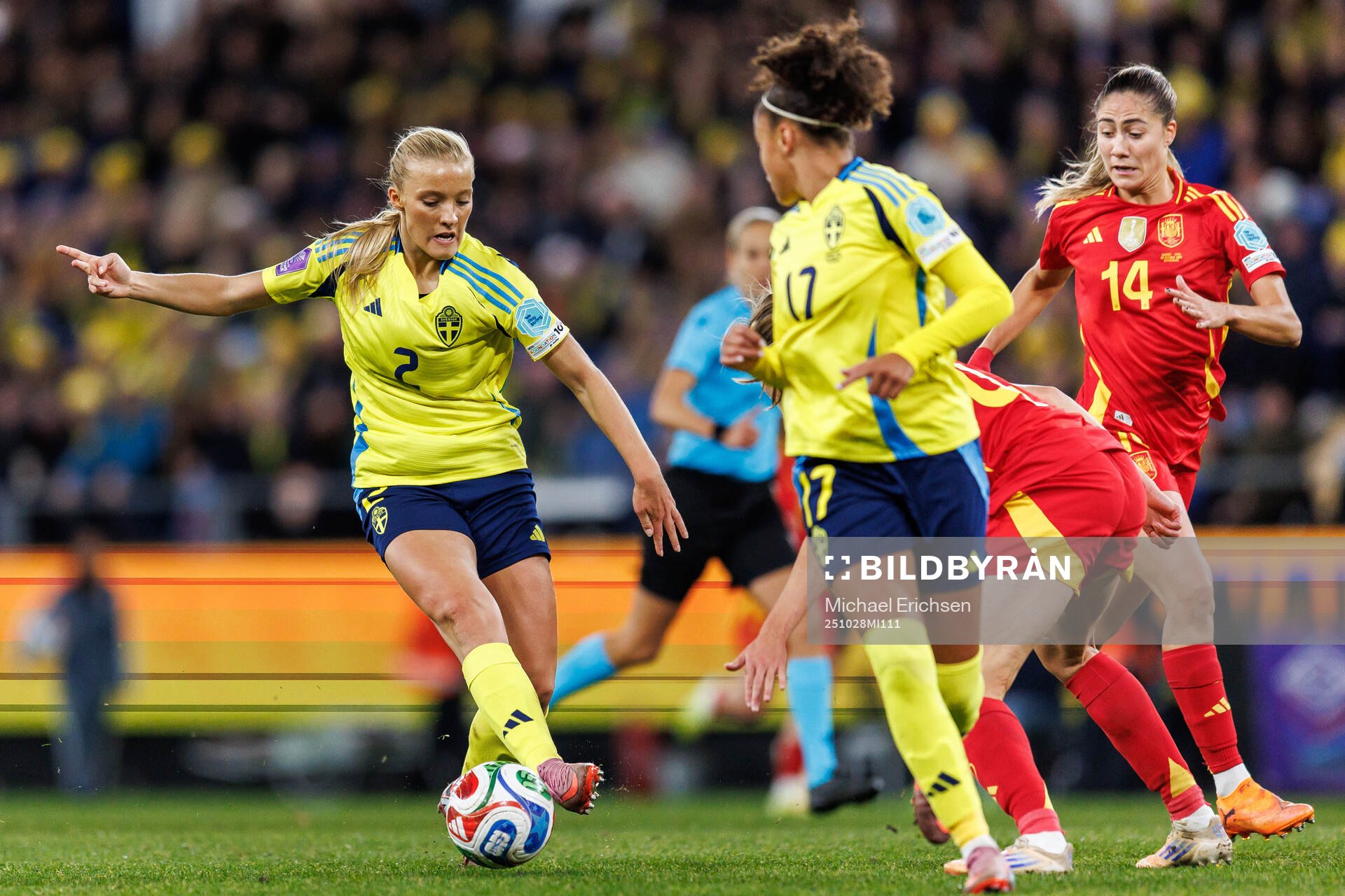 Smilla Holmberg of Sweden and Laia Aleixandri of Spain