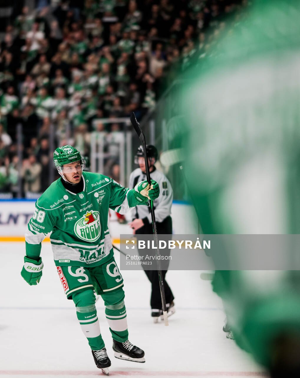 Rögles Filip Johansson jublar