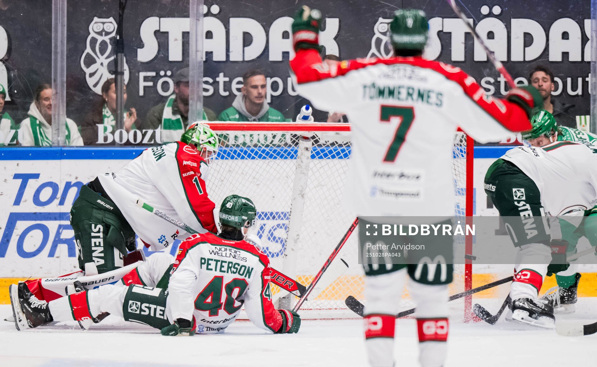 Frölundas målvakt Lars Johansson och Jacob Peterson