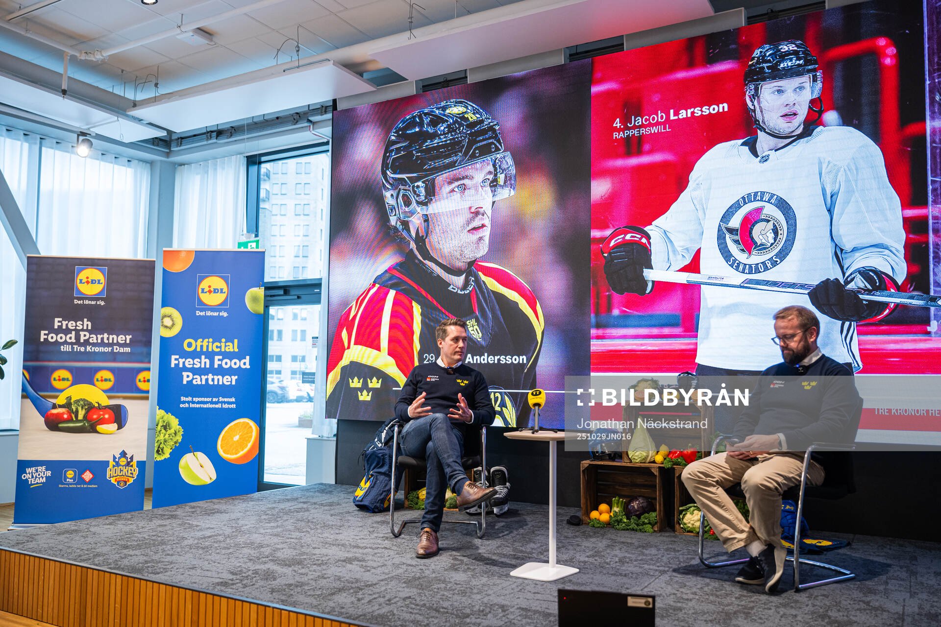 Tre Kronor herrs förbundskapten Sam Hallam