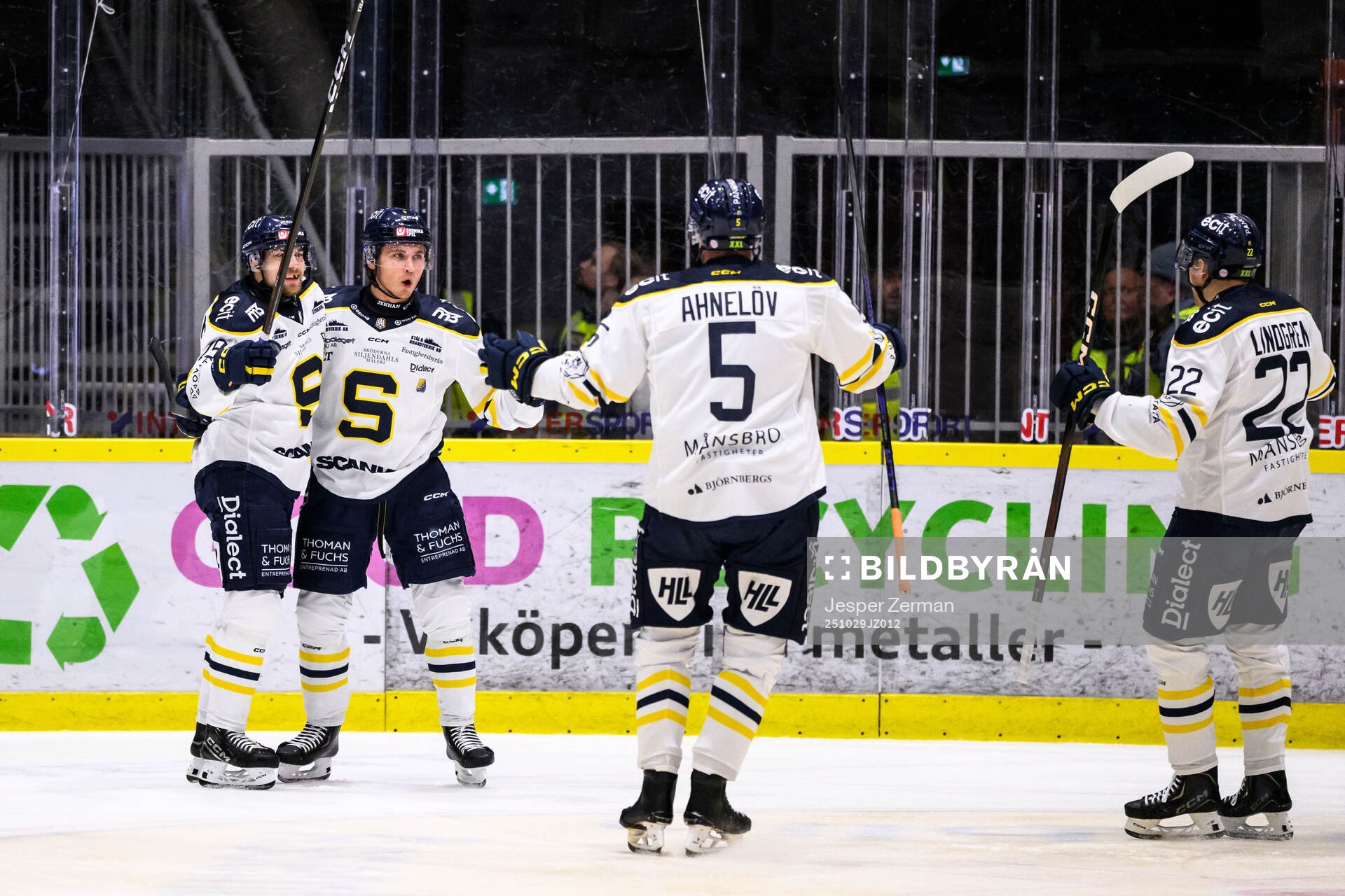 Södertäljes William Wiå jublar