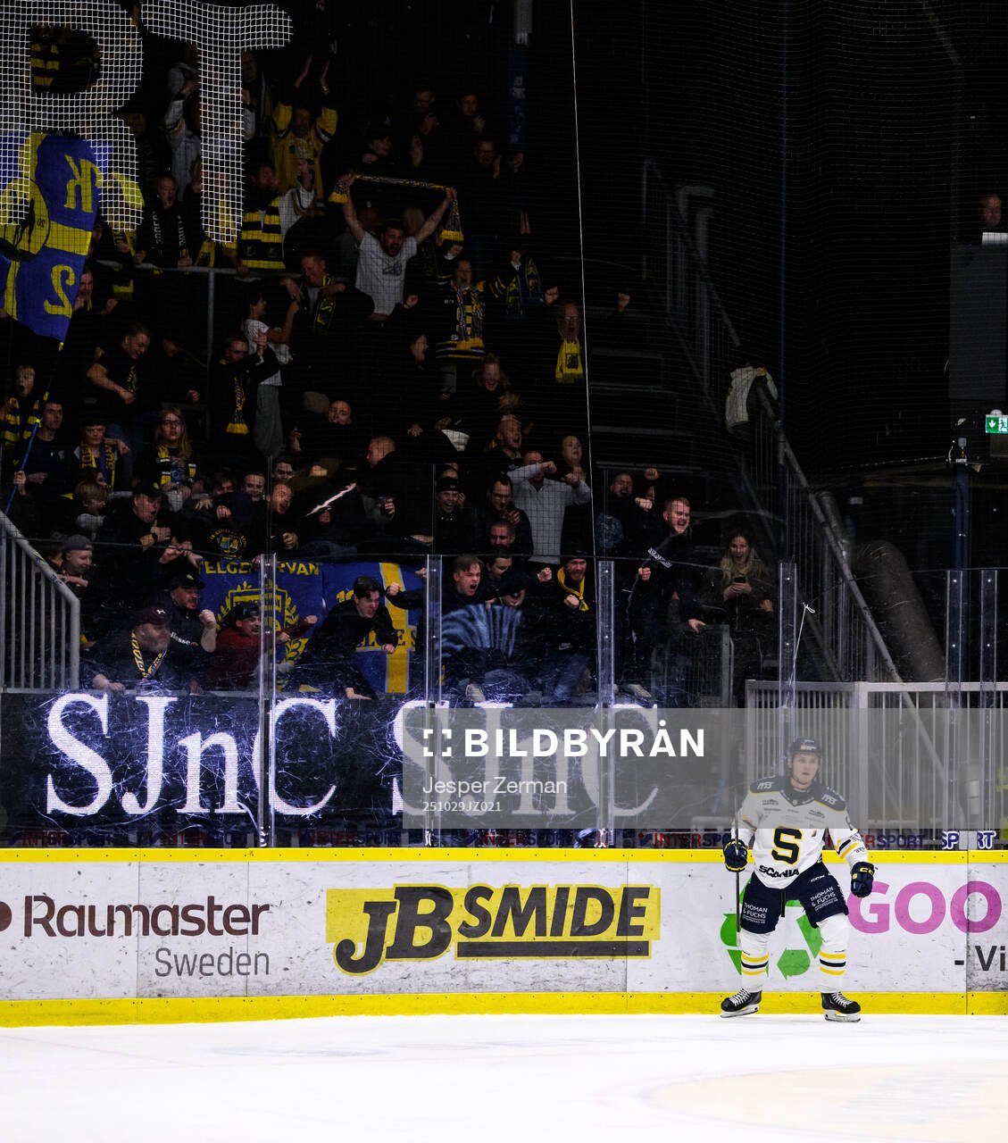 Södertäljes William Wiå jublar