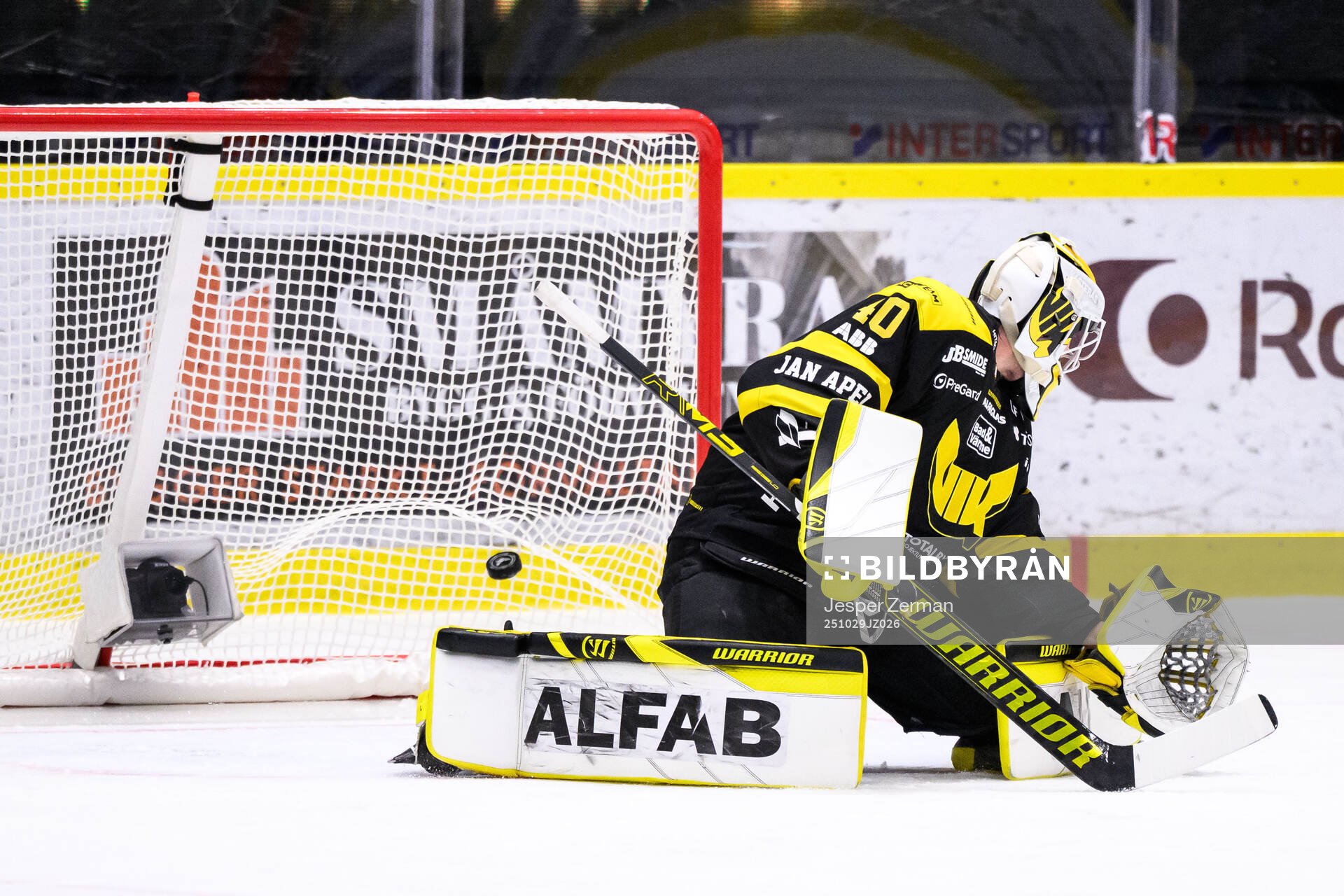 Västerås målvakt Rasmus Korhonen släpper in 0-1