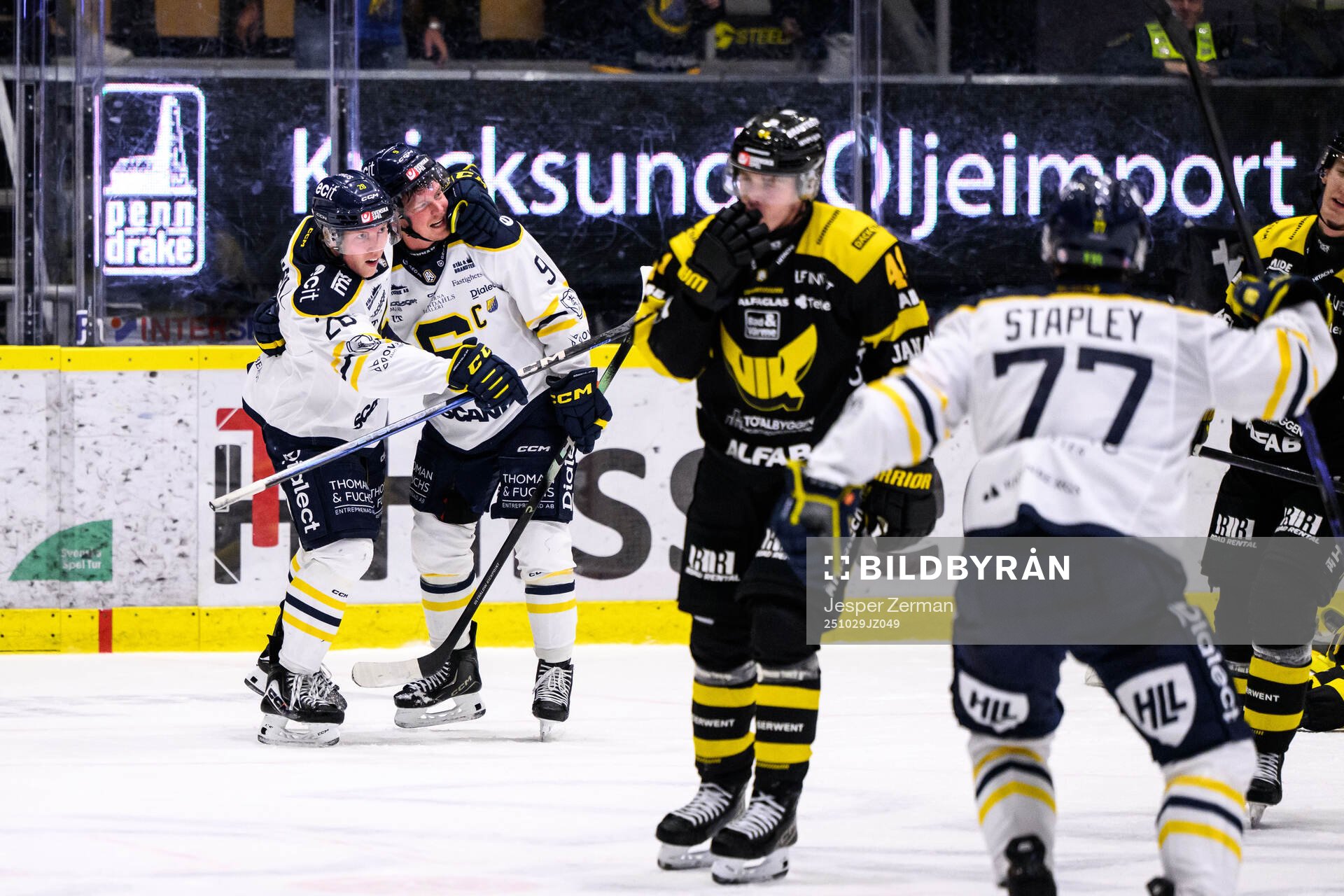 Södertäljes Patrik Zackrisson jublar