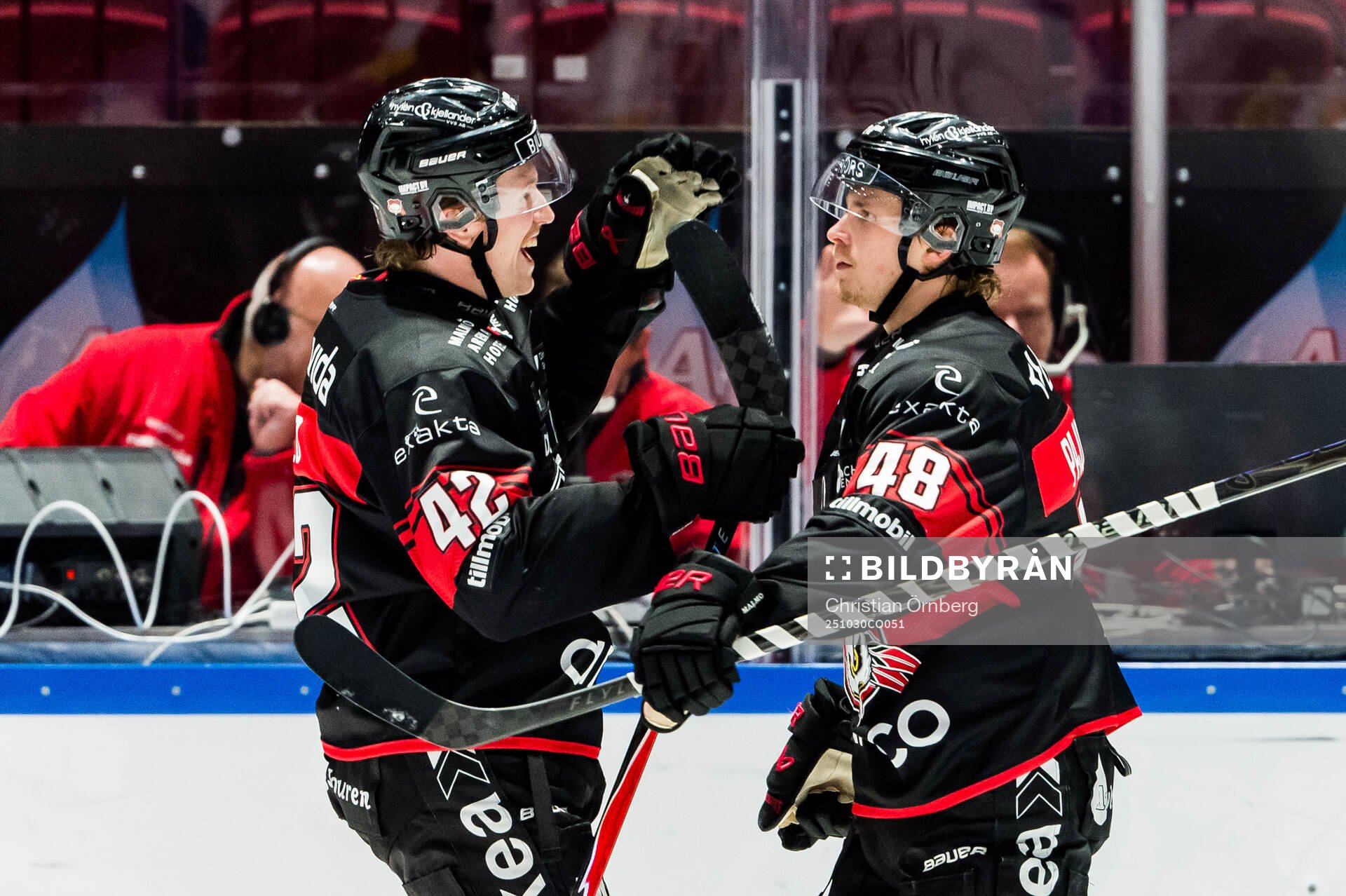 Malmö RedhawksLauri Pajuniemi jublar med Robin Salo
