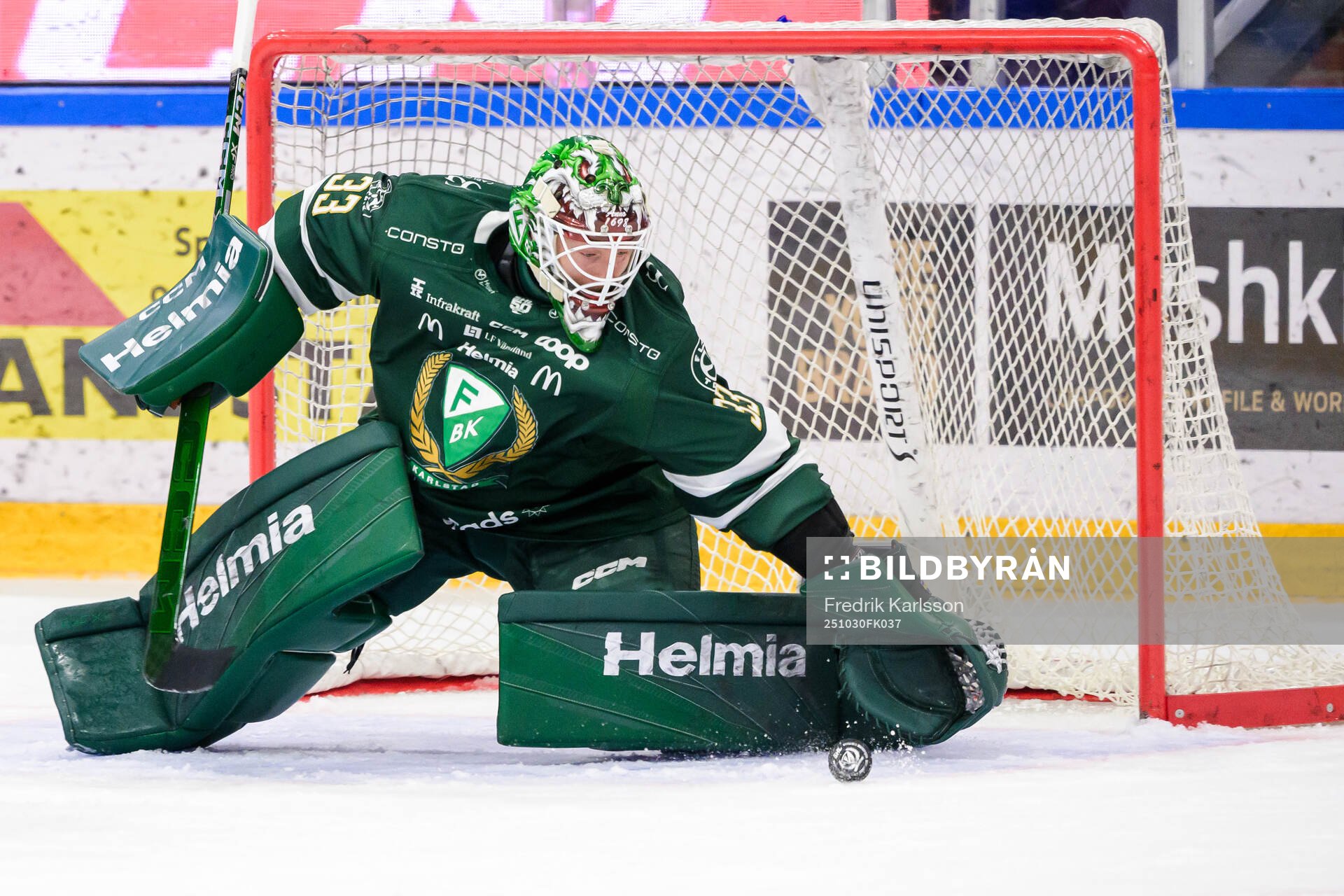 Färjestads målvakt Emil Larmi