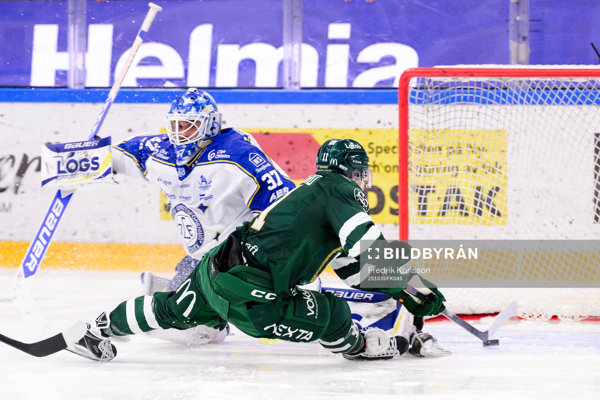 Färjestads Joakim Nygård gör 3-1 bakom Leksands målvakt