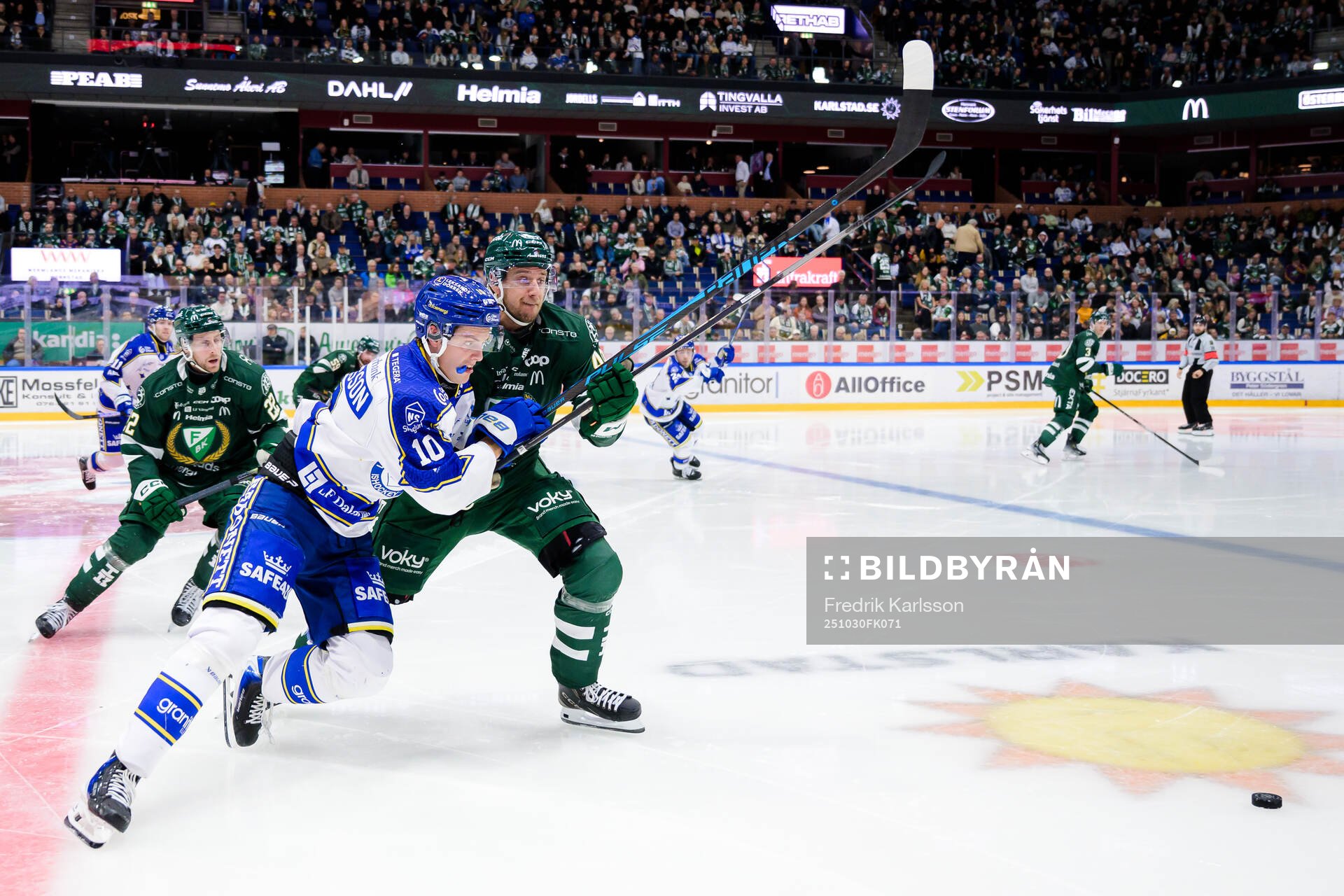 Leksands Anton Johansson och Färjestads Filip Roos