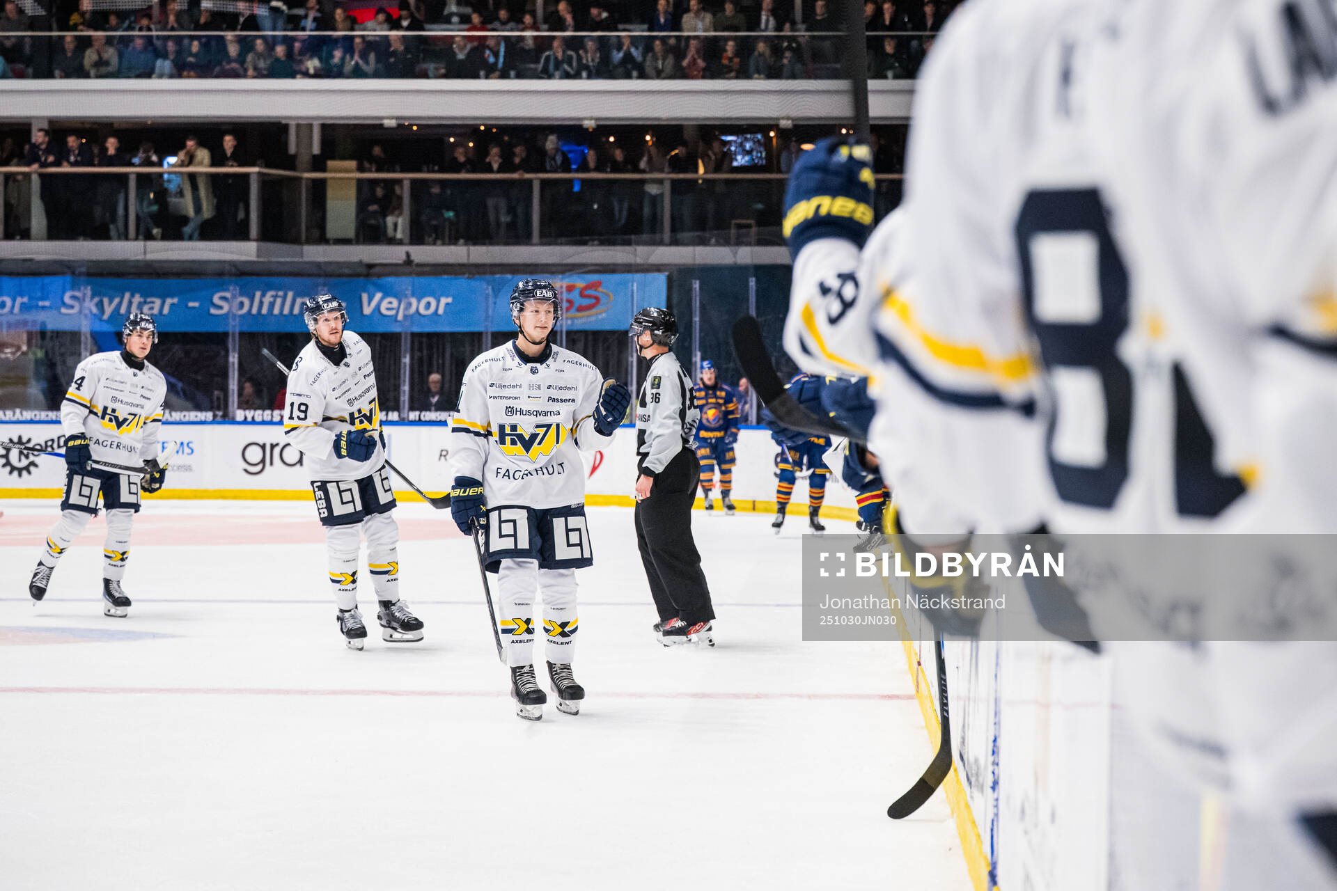 HV71s Aleksi Heponiemi jublar