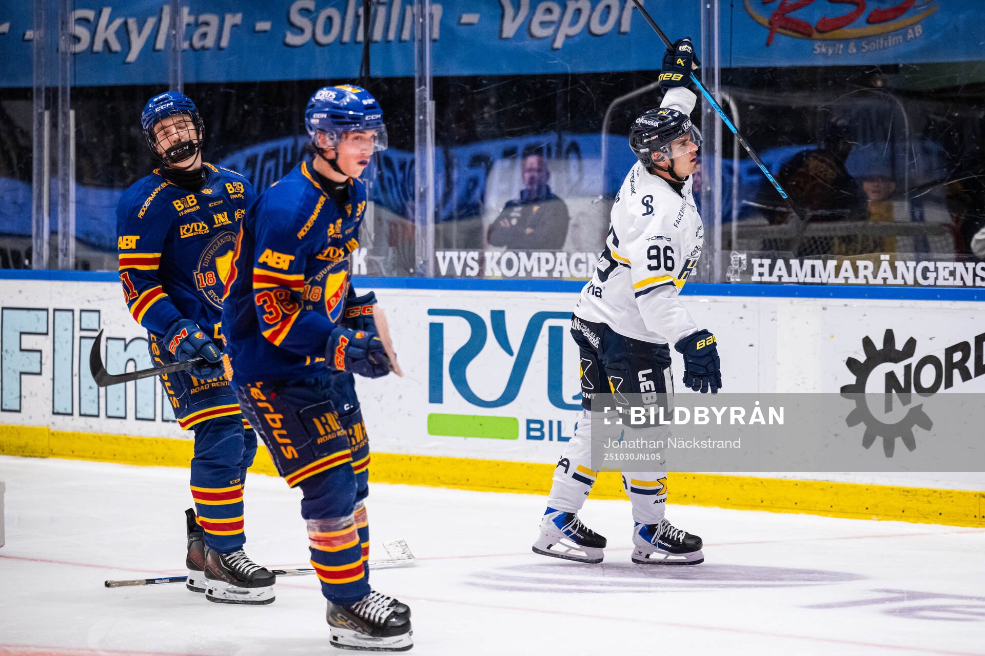 HV71s Nikola Pasic jublar