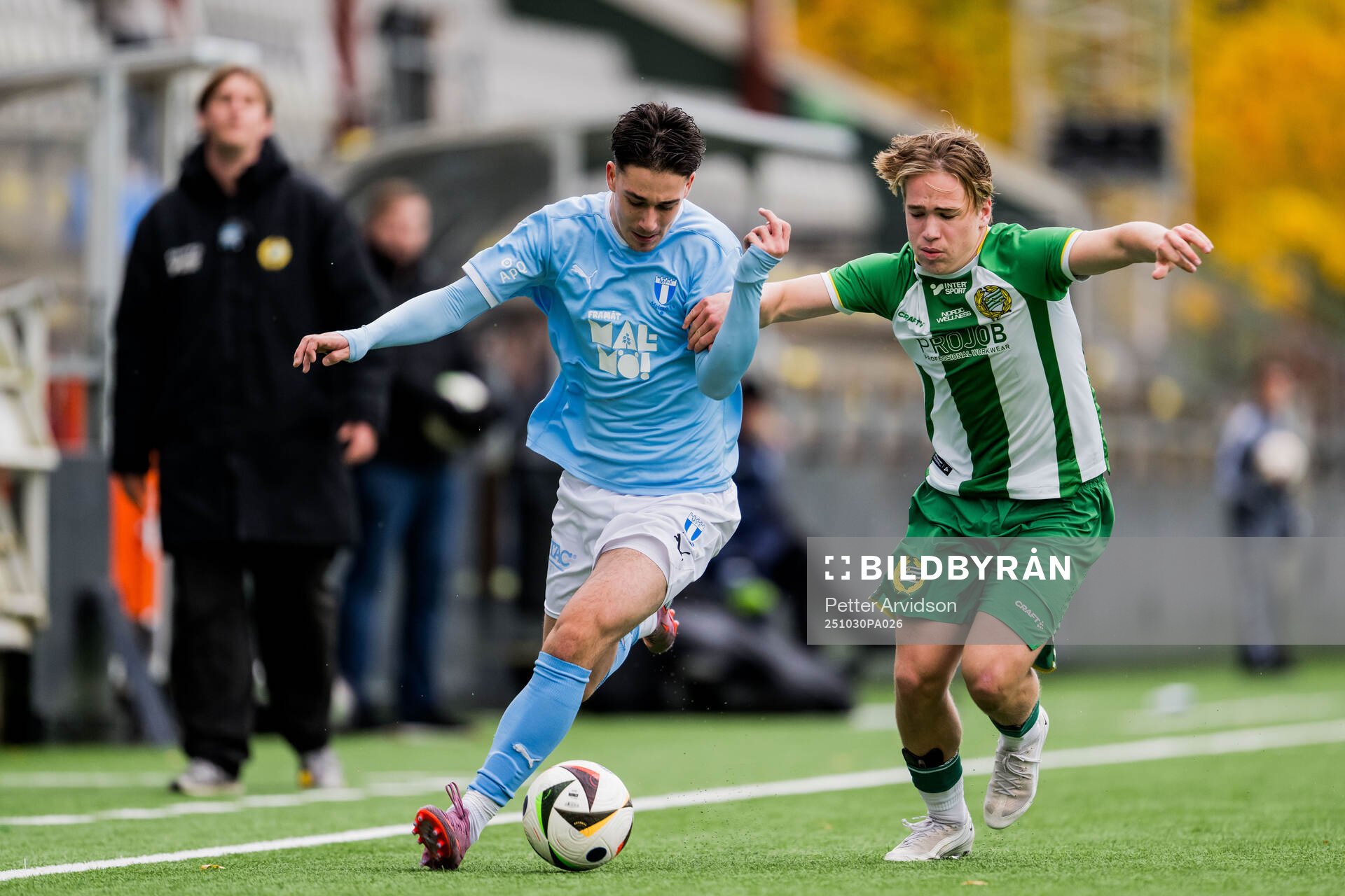 Malmö FFs Daniel Dragicevic och Hammarbys Adrian Salvador