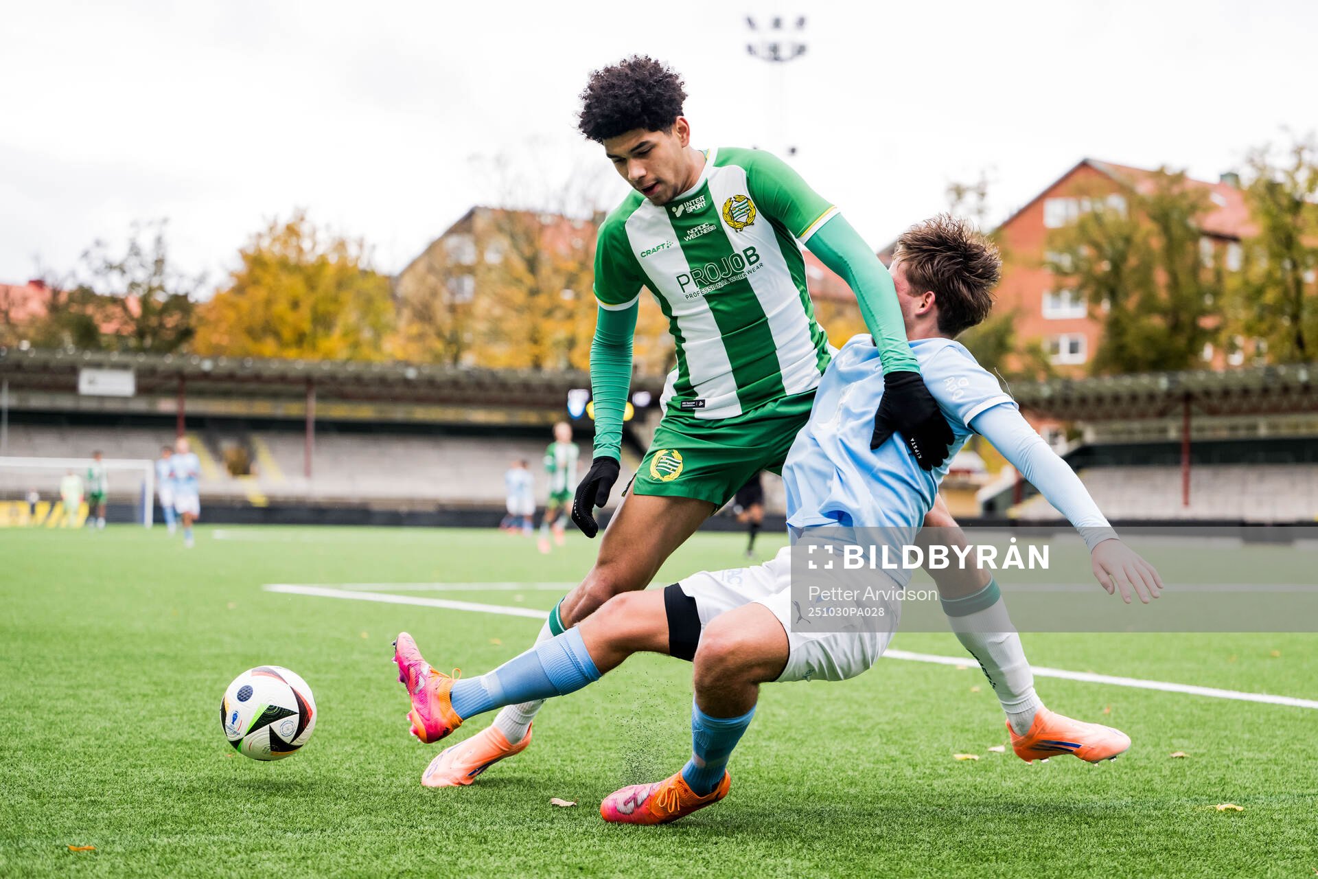 Hammarbys Adrian Salvador och Malmö FFs John Orestam