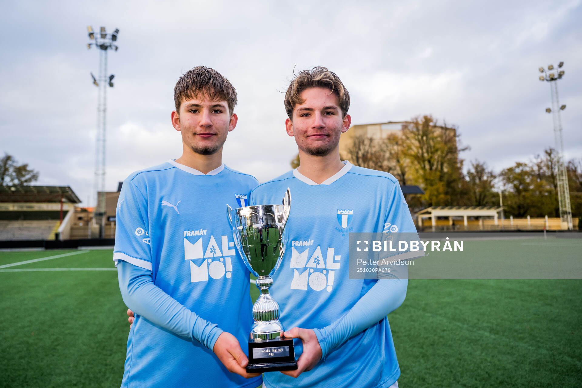 Malmö FFs Jack Orestam och John Orestam jublar