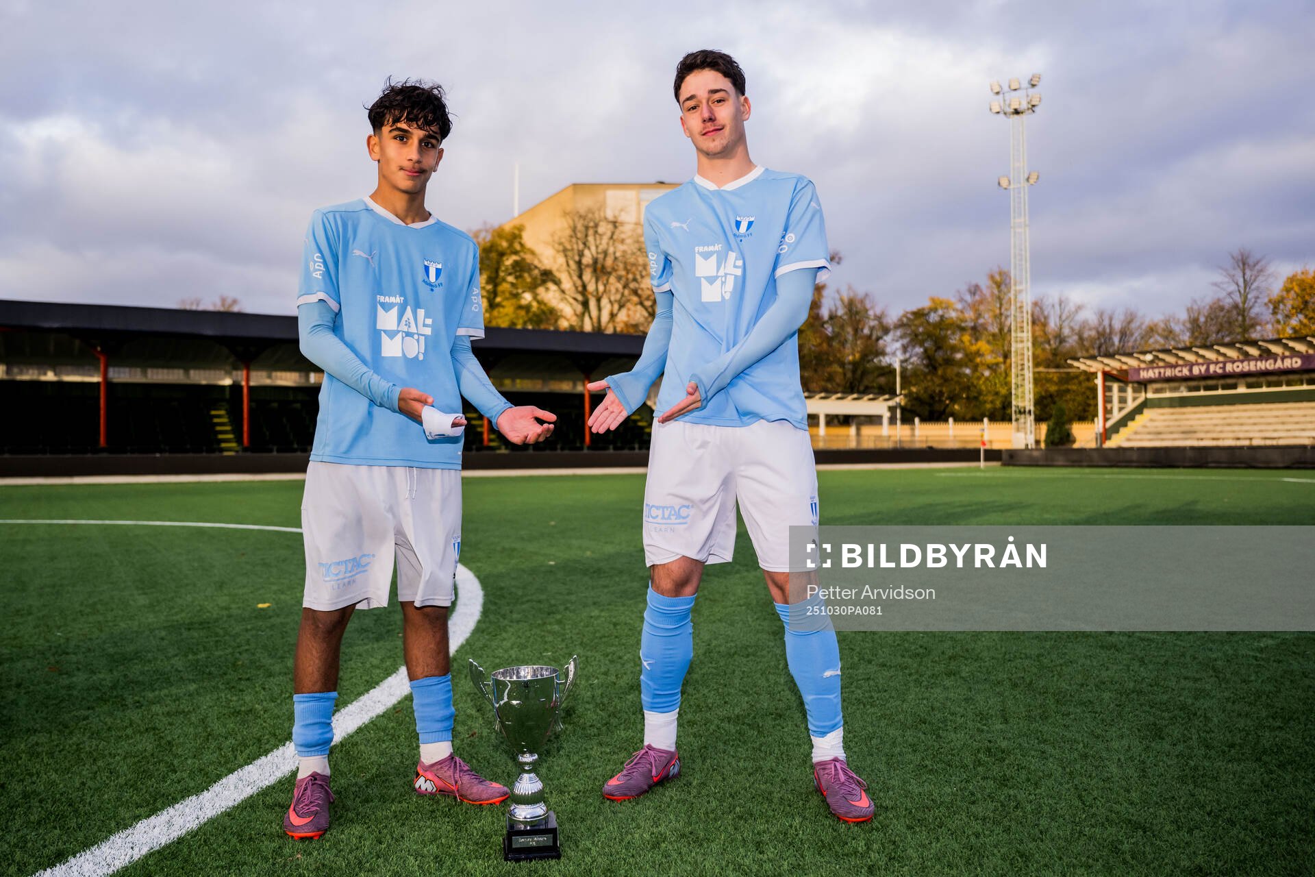 Malmö FFs Amir Osman och Daniel Dragicevic jublar