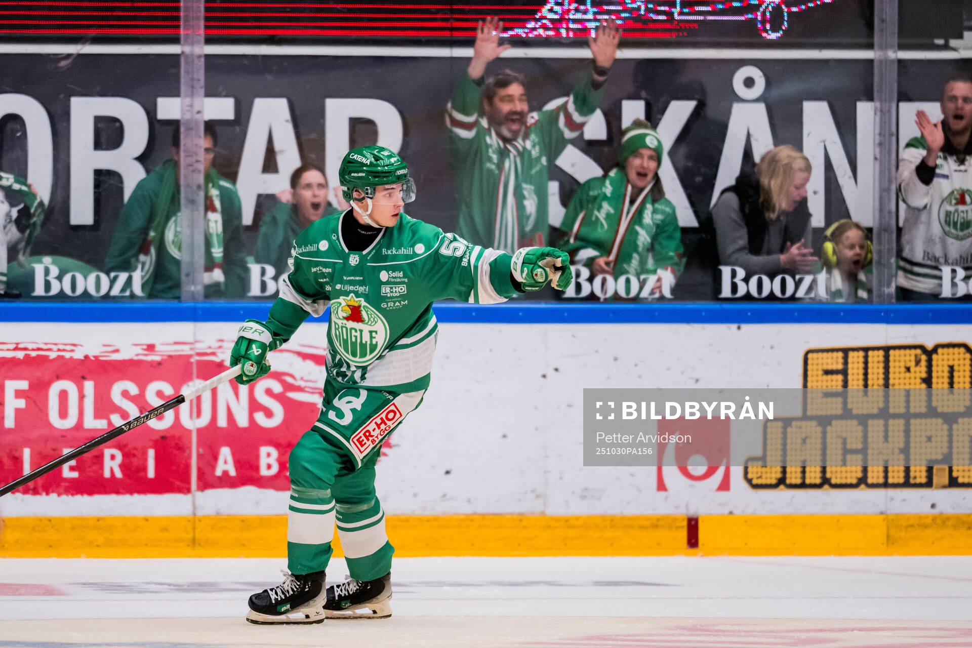 Rögles Felix Nilsson jublar