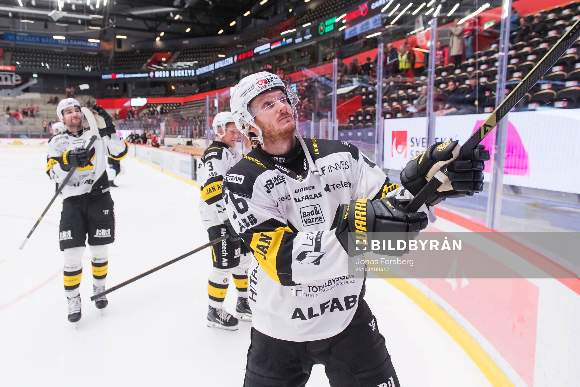 Västerås Oskar Kvist jublar