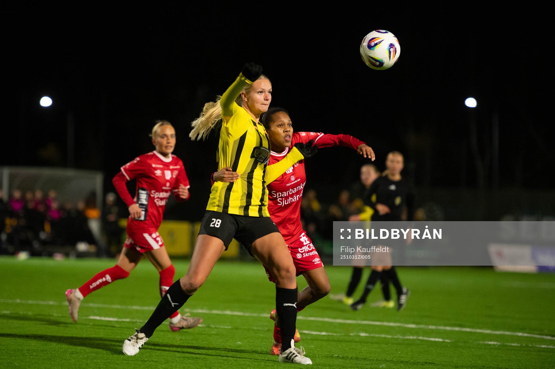 Häckens Amilia Aurelius och Elfsborgs Vanessa Lopez