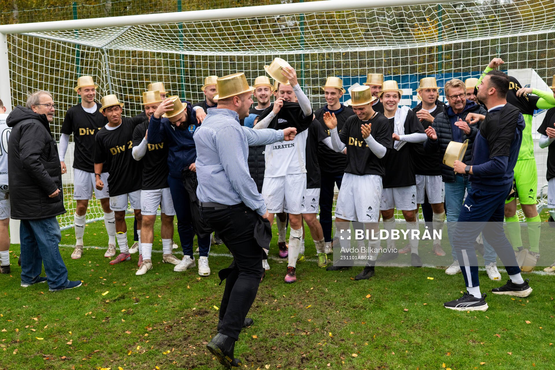 Staffanstorps Uniteds spelare jublar