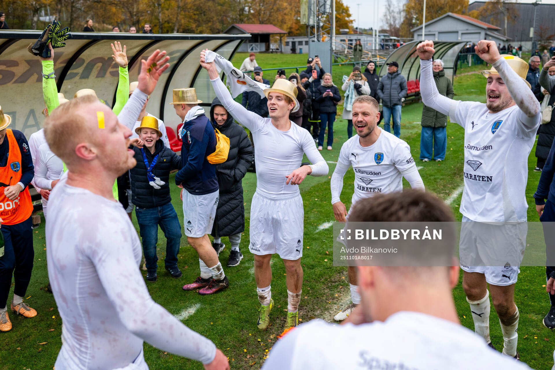 Staffanstorps Uniteds spelare jublar