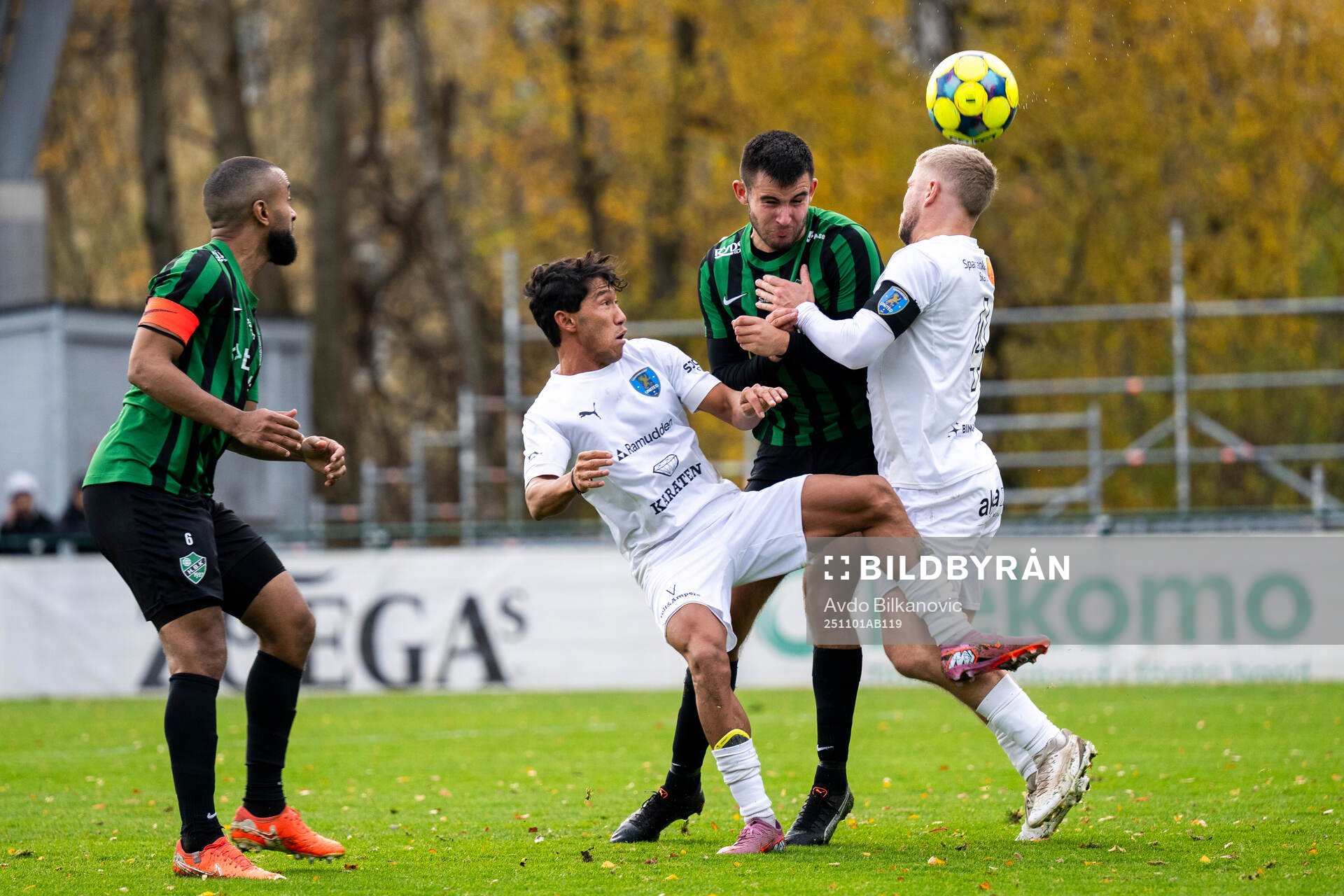 Högaborgs Sebastian Paulsson mot Staffanstorps Uniteds