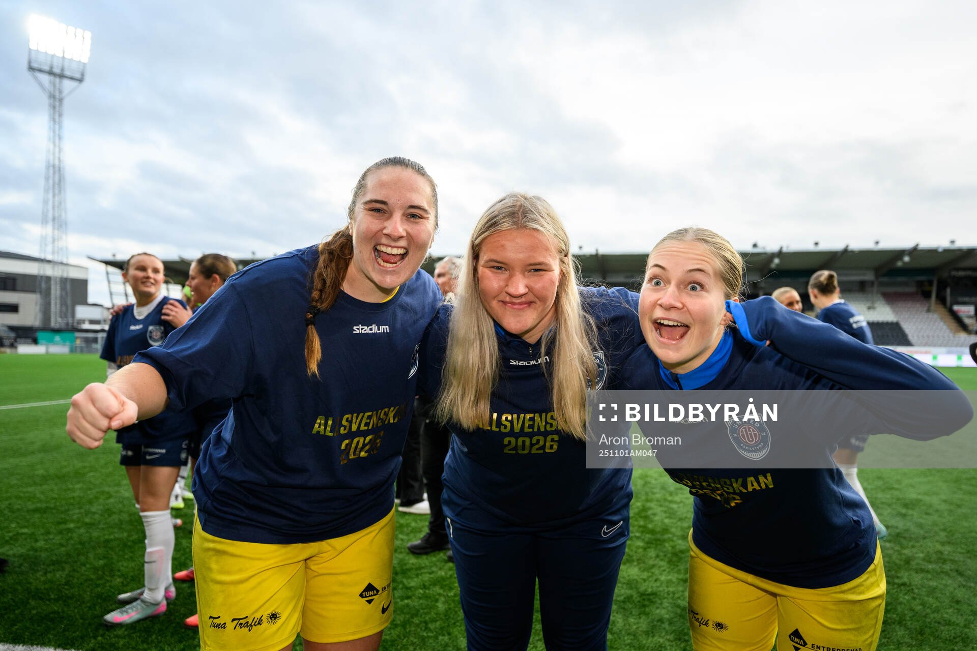 Eskilstuna Uniteds målvakt Monica Elisabeth Wilhelm jublar