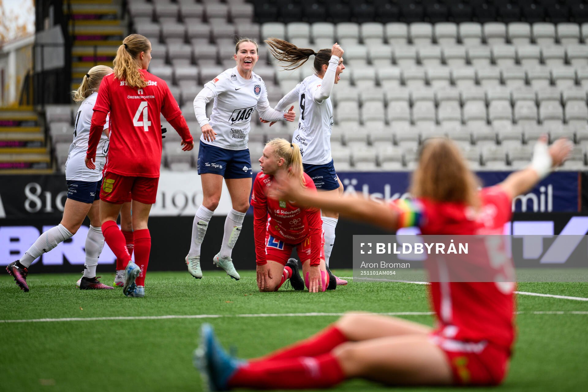 Eskilstuna Uniteds Felicia Rogic jublar