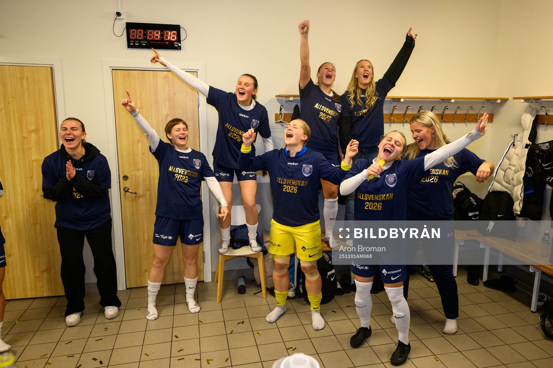 Eskilstuna Uniteds spelare jublar