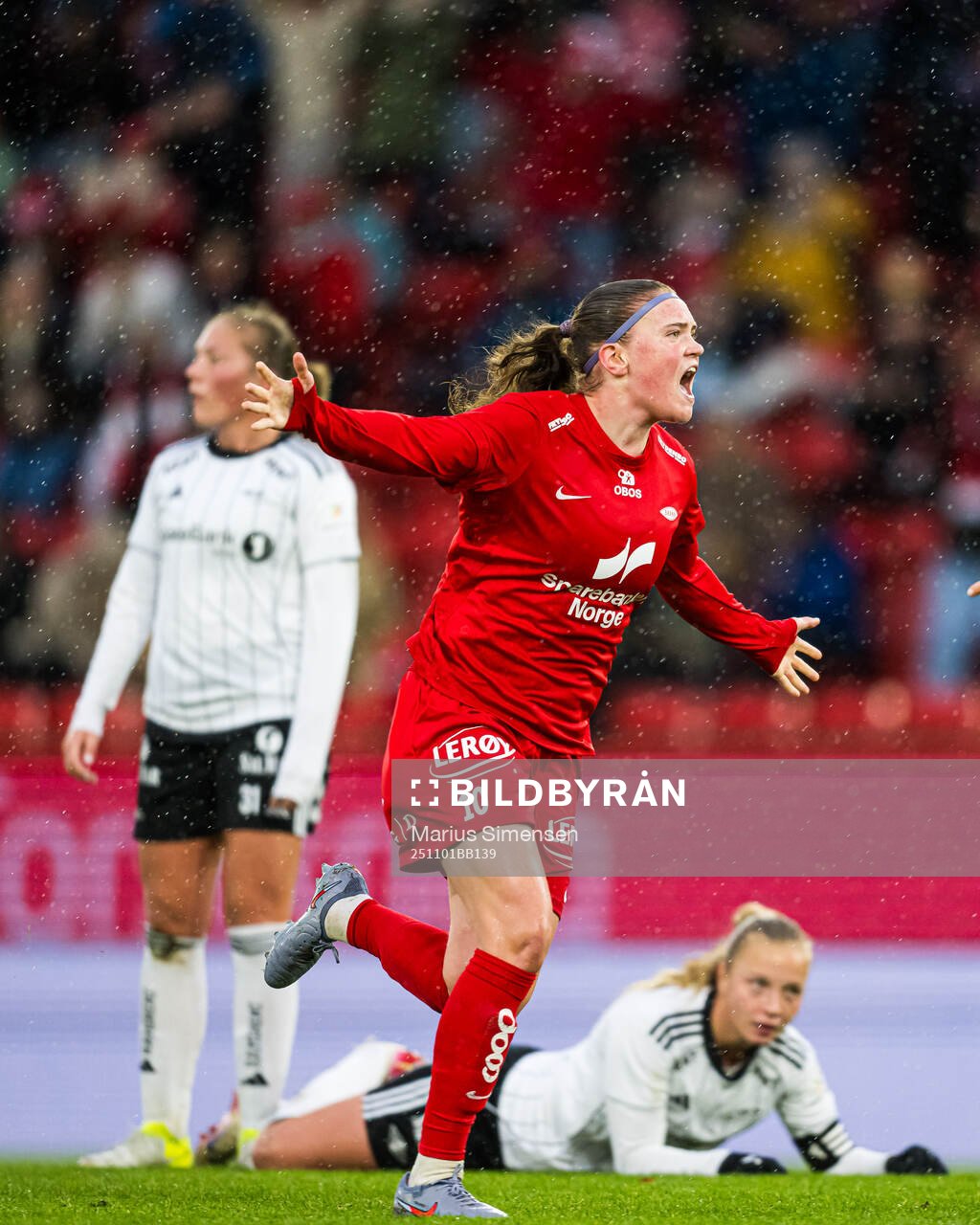 Signe Gaupset of Brann celebrates