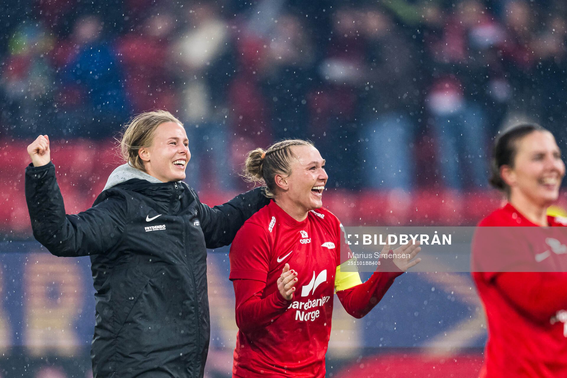 Nora Lie Eghdami and Karoline Haugland of Brann celebrates