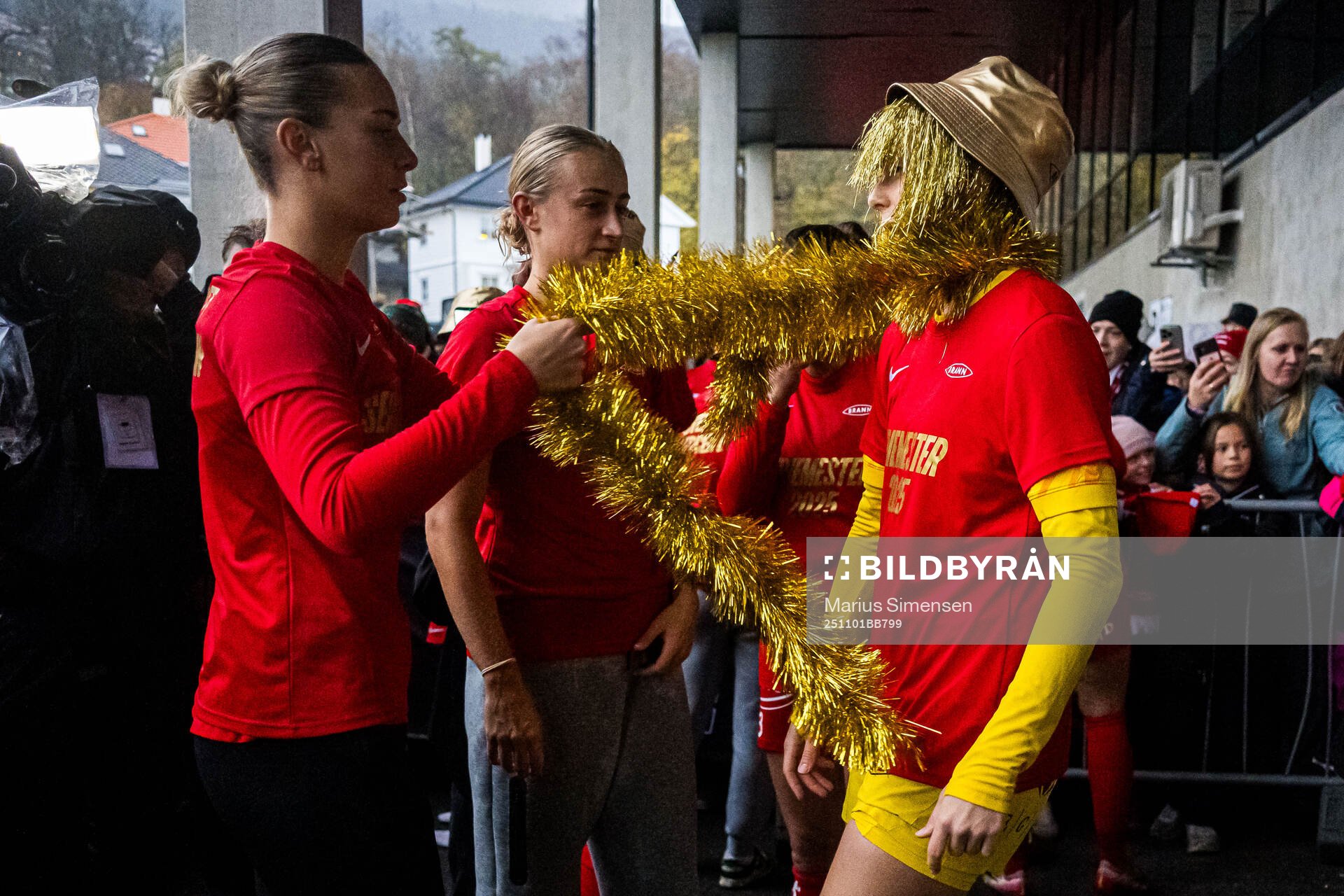 Dilja Yr Zomers and Selma Panengstuen of Brann celebrates