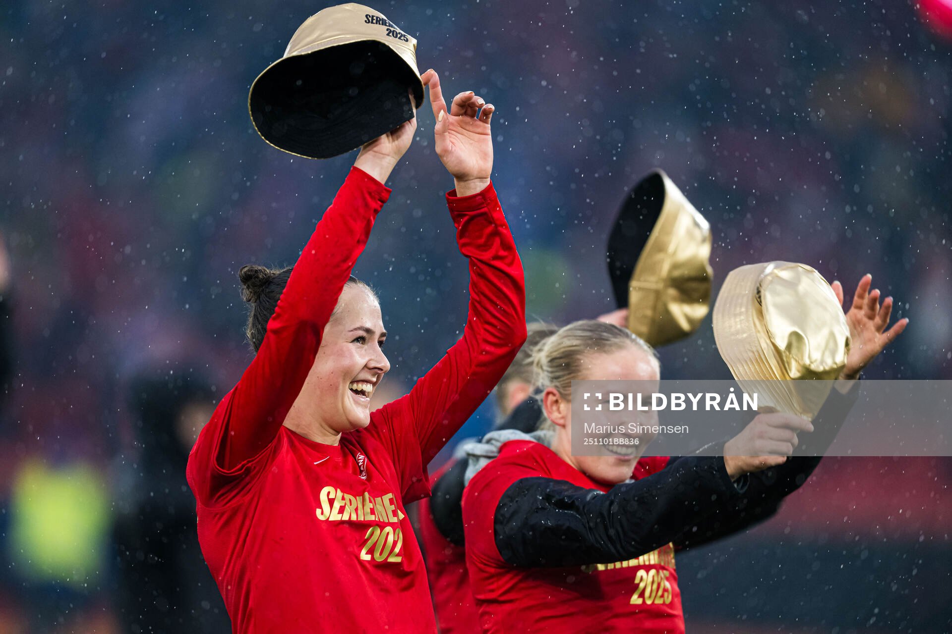 Joanna Maria Tynnilä of Brann celebrates