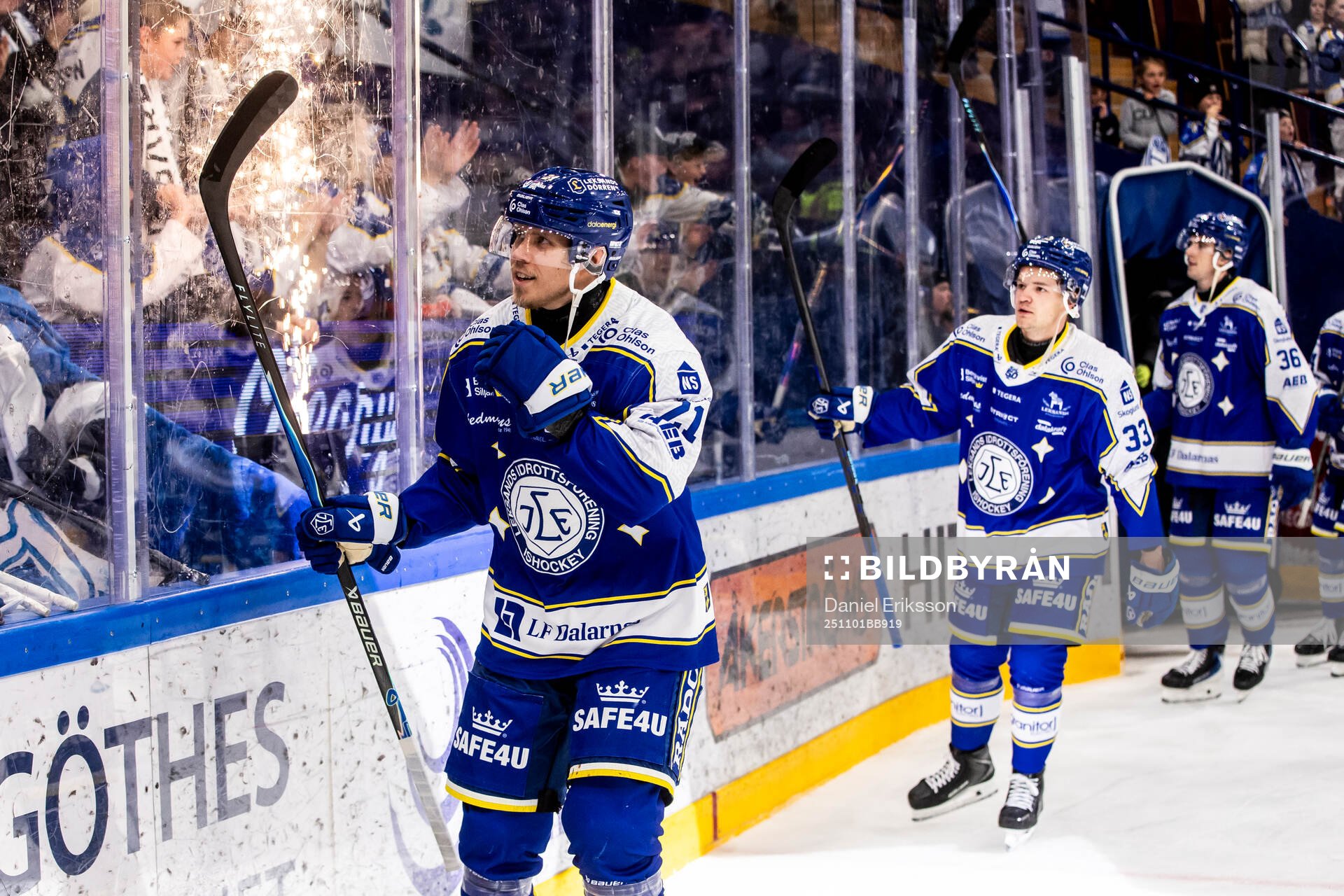 Leksands Joonas Lyytinen jublar