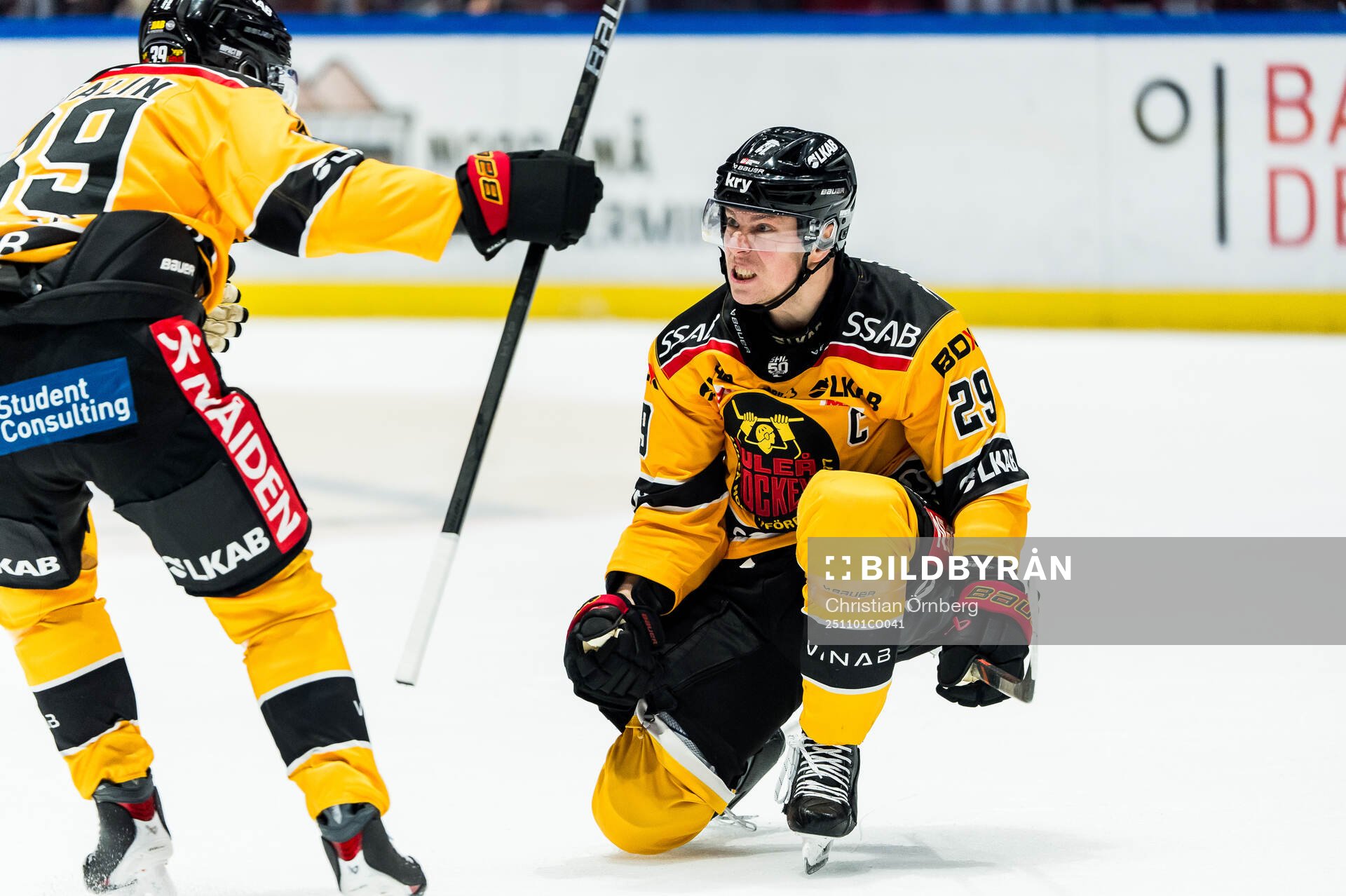Luleås Erik Gustafsson jublar
