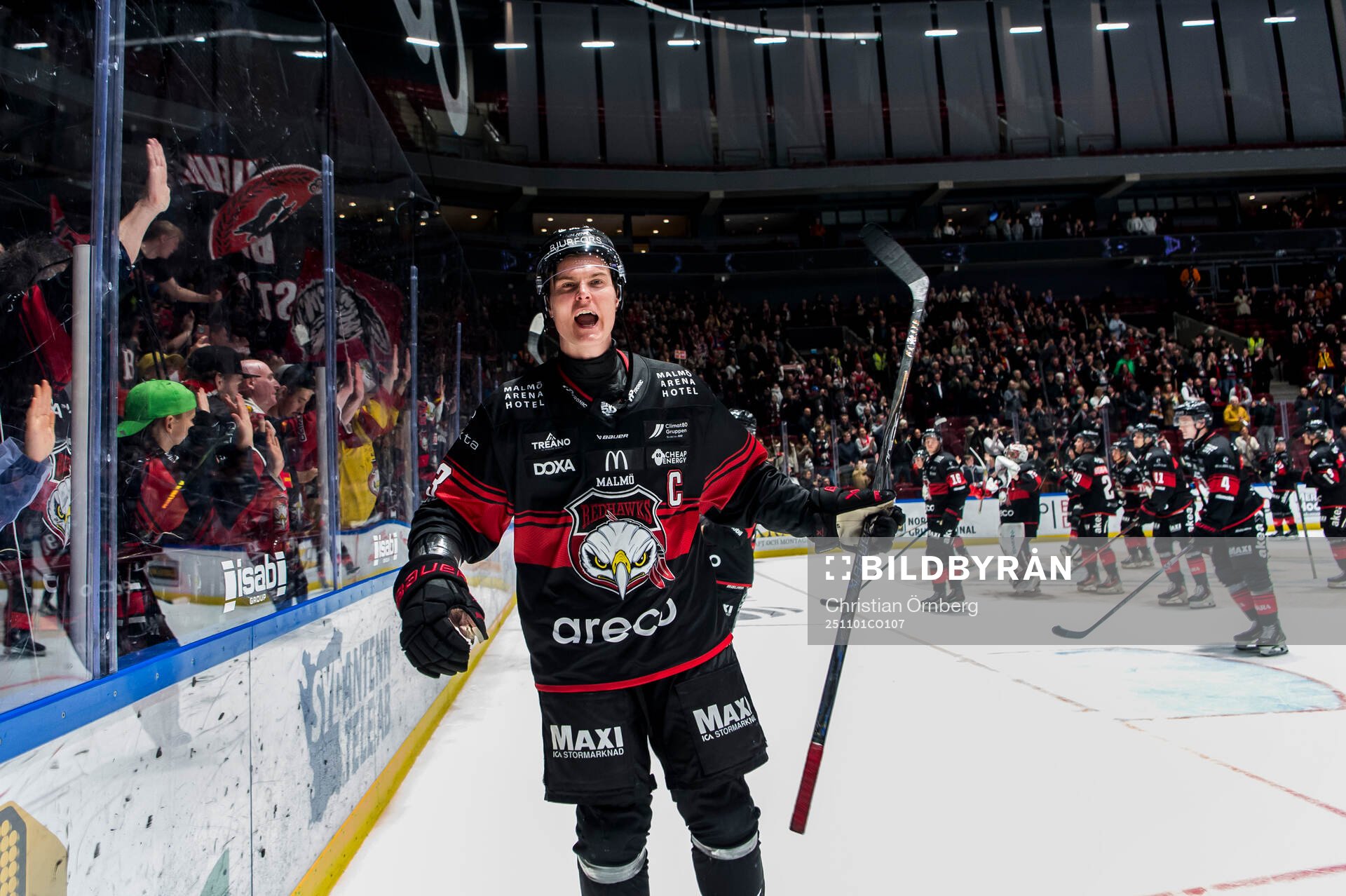 Malmö Redhawks Fredrik Händemark jublar
