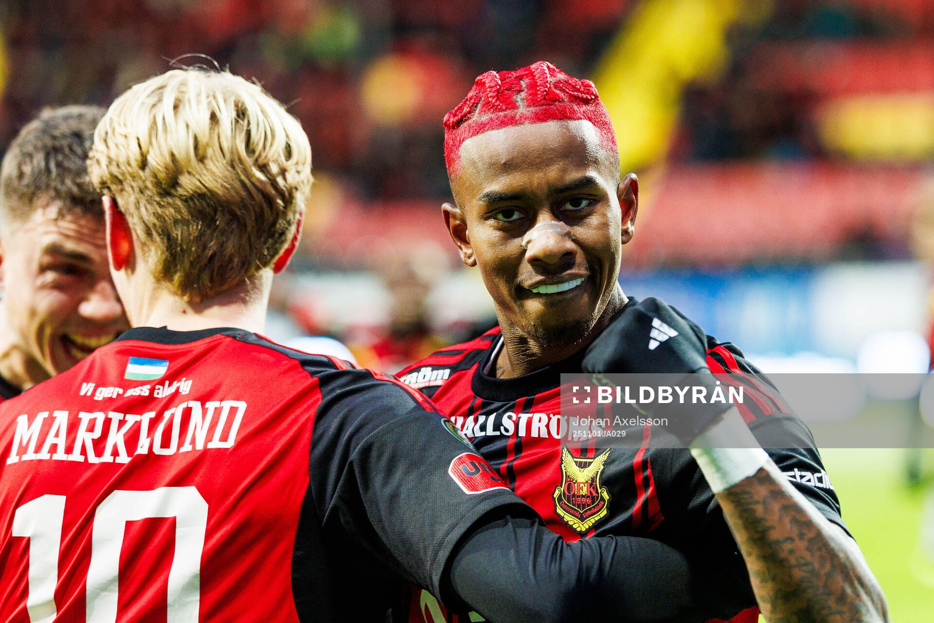 Östersunds Chovanie Shakur Amatkarijo jublar