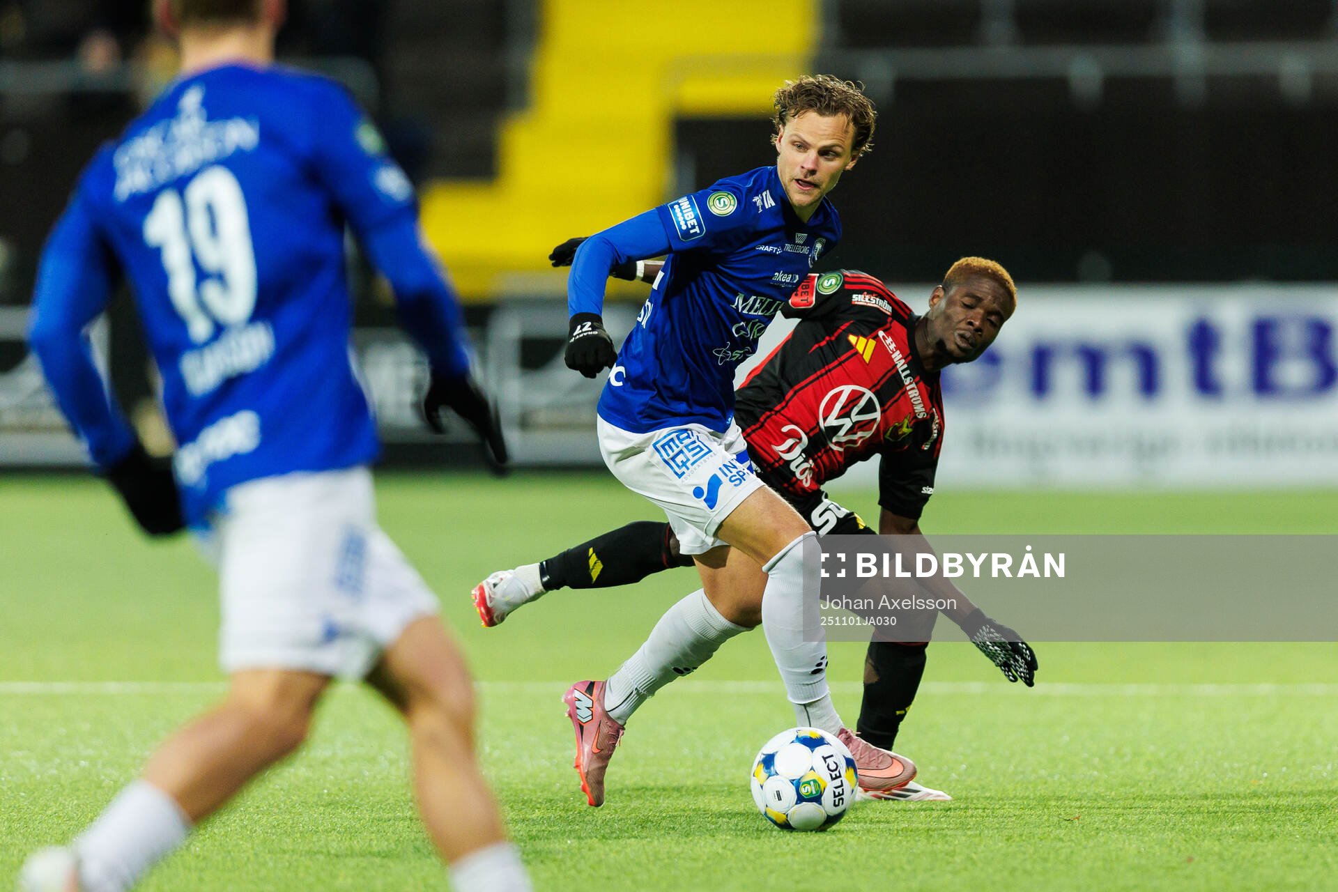 Trelleborgs Fredrik Martinsson och Östersunds Assiedou