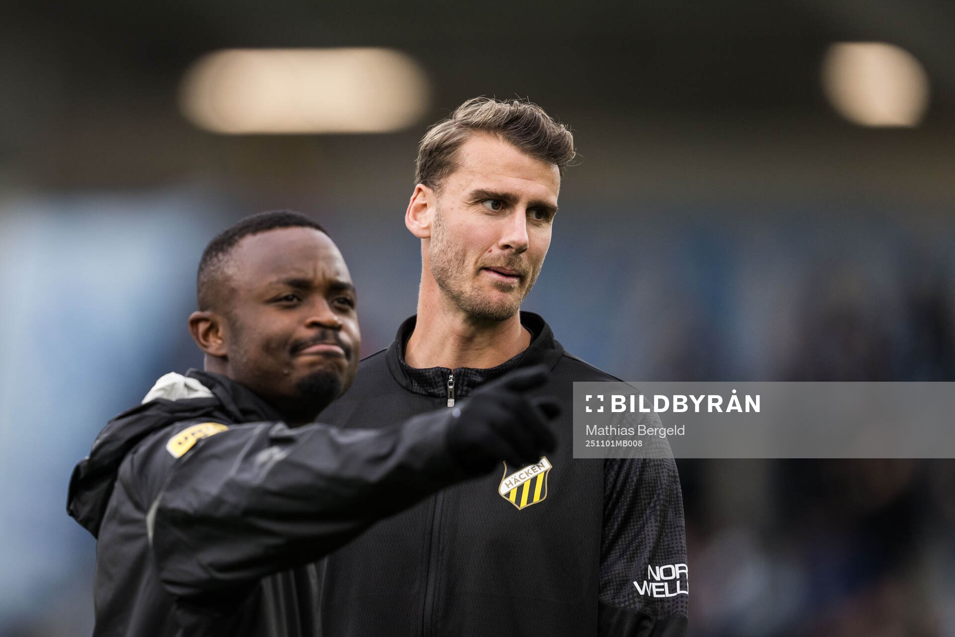 Häckens Brice Wembangomo och Johan Hammar