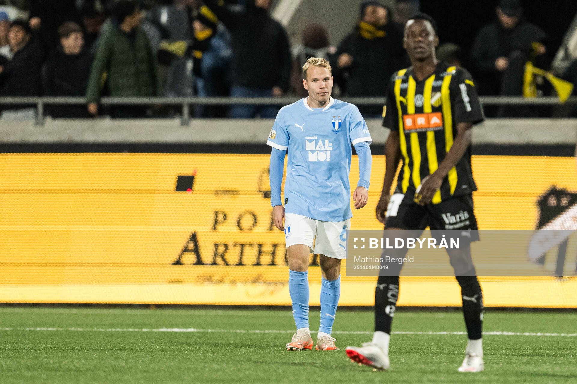 Malmö FFs Oscar Lewicki deppar