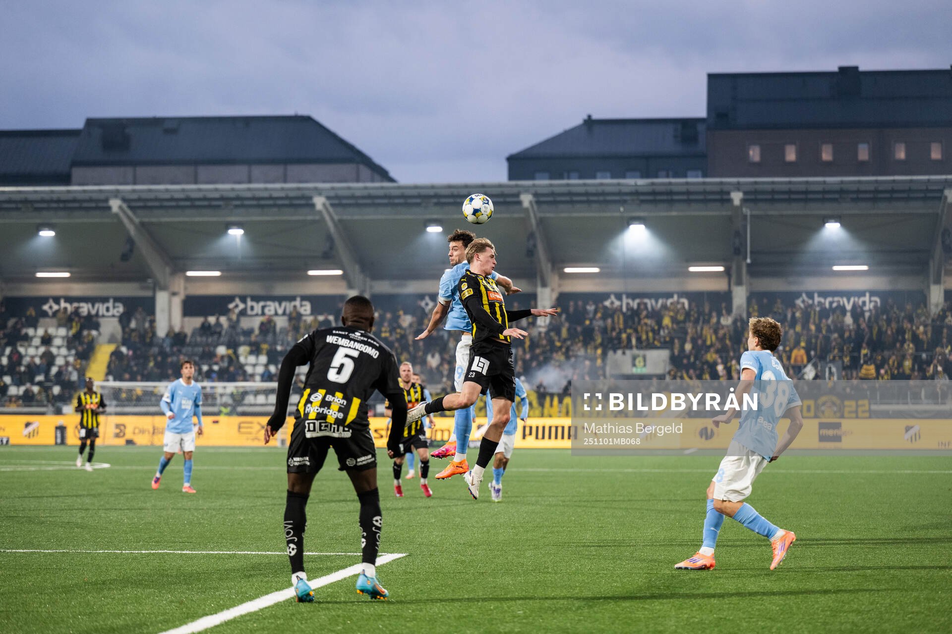 Malmö FFs Colin Rösler och Häckens Olle Samuelsson