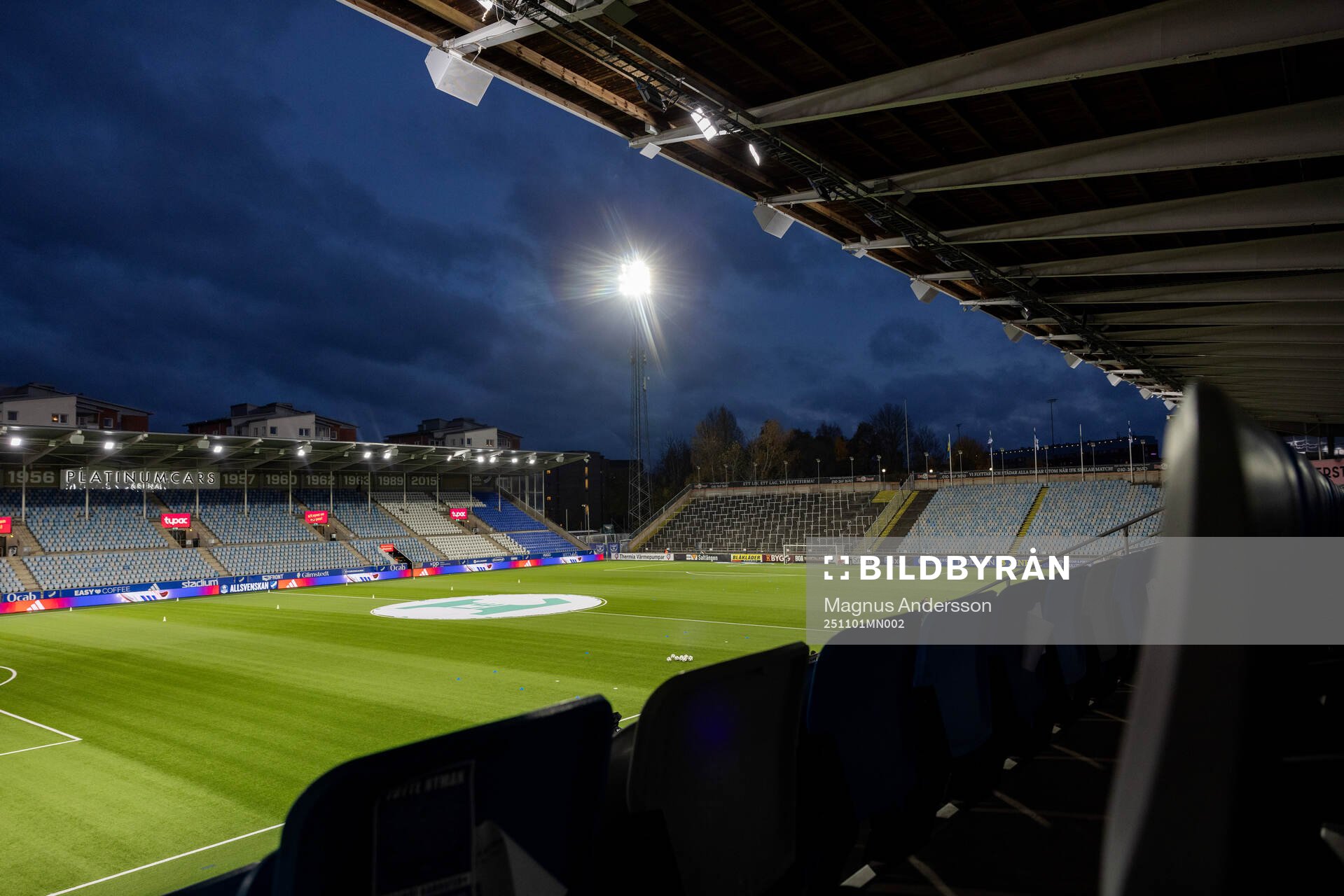 Interiör vy av Platinumcars arena
