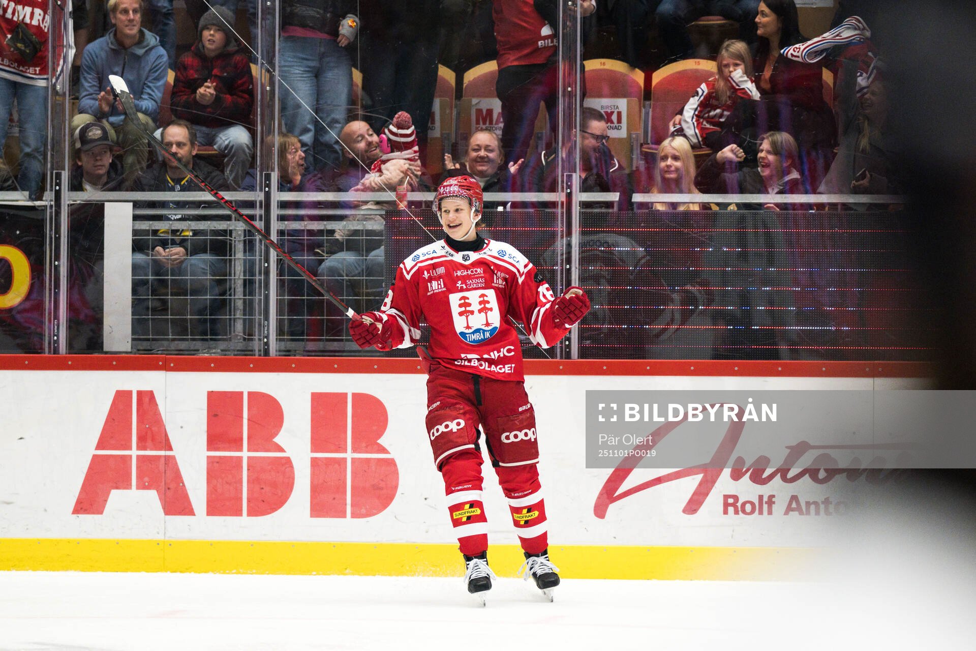 Timrås Eddie Genborg jublar