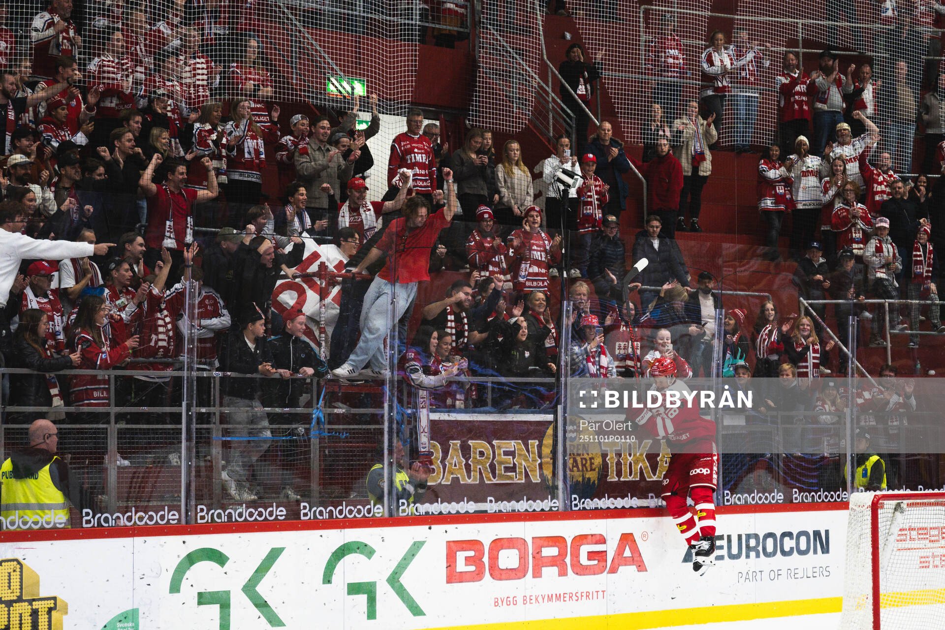 Timrås Eddie Genborg jublar